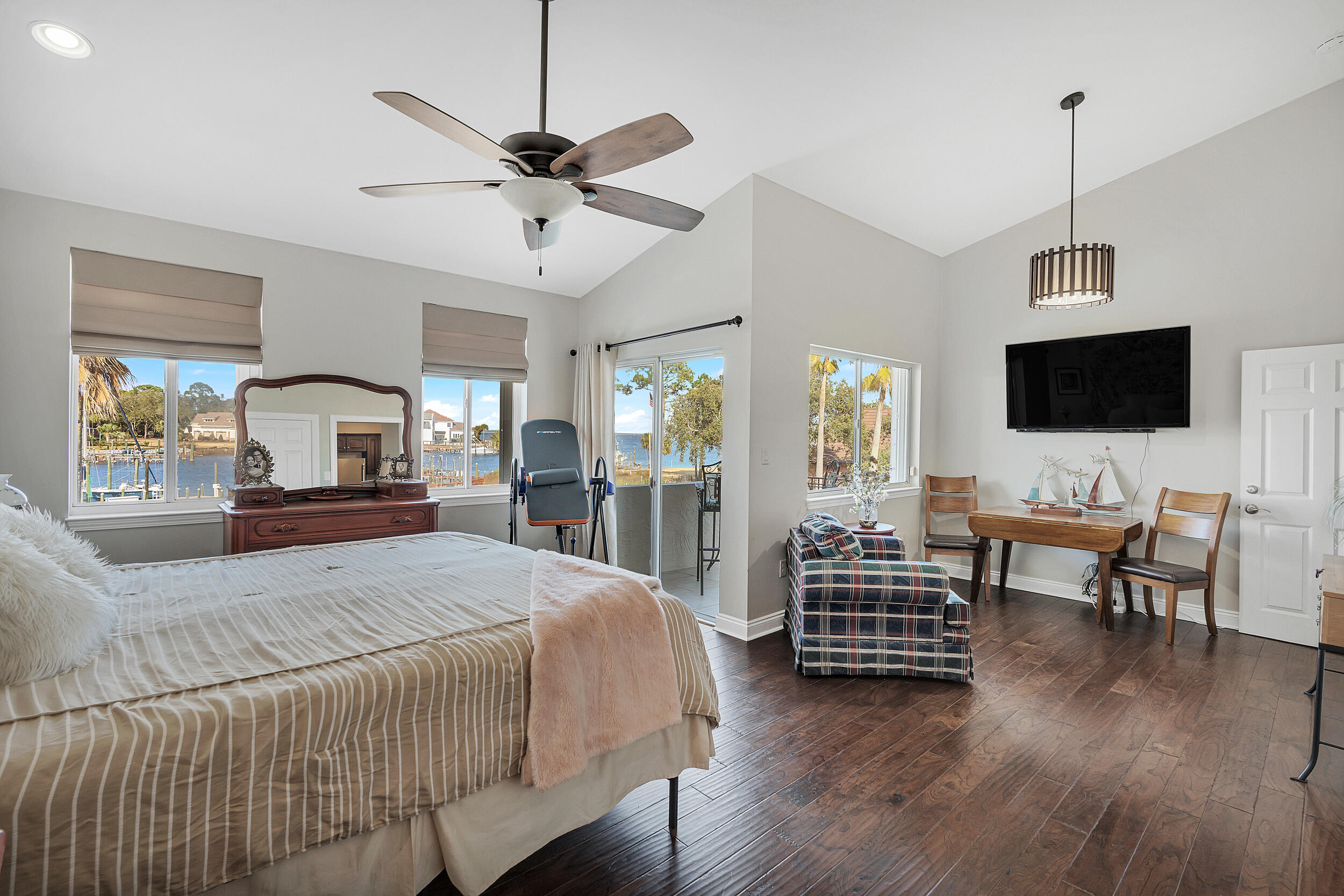 128 Indian Bayou Drive