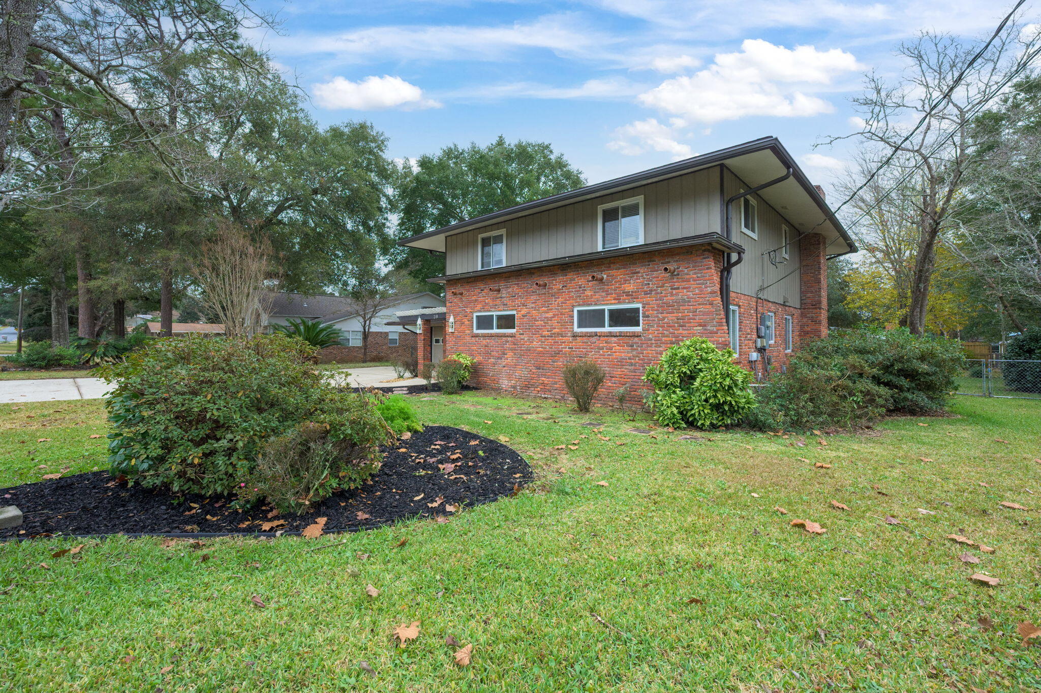 39 Magnolia Avenue
