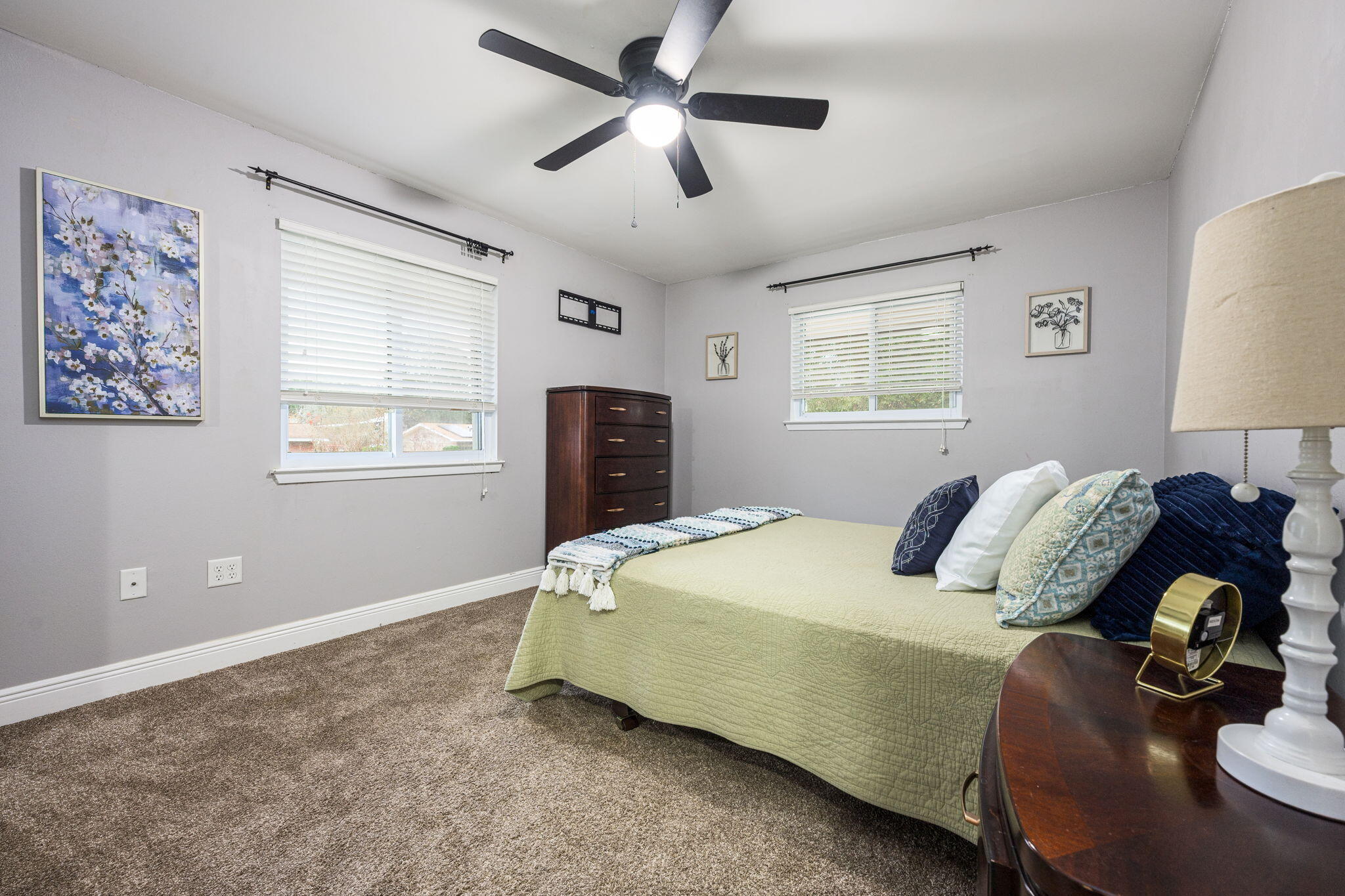 39 Magnolia Avenue