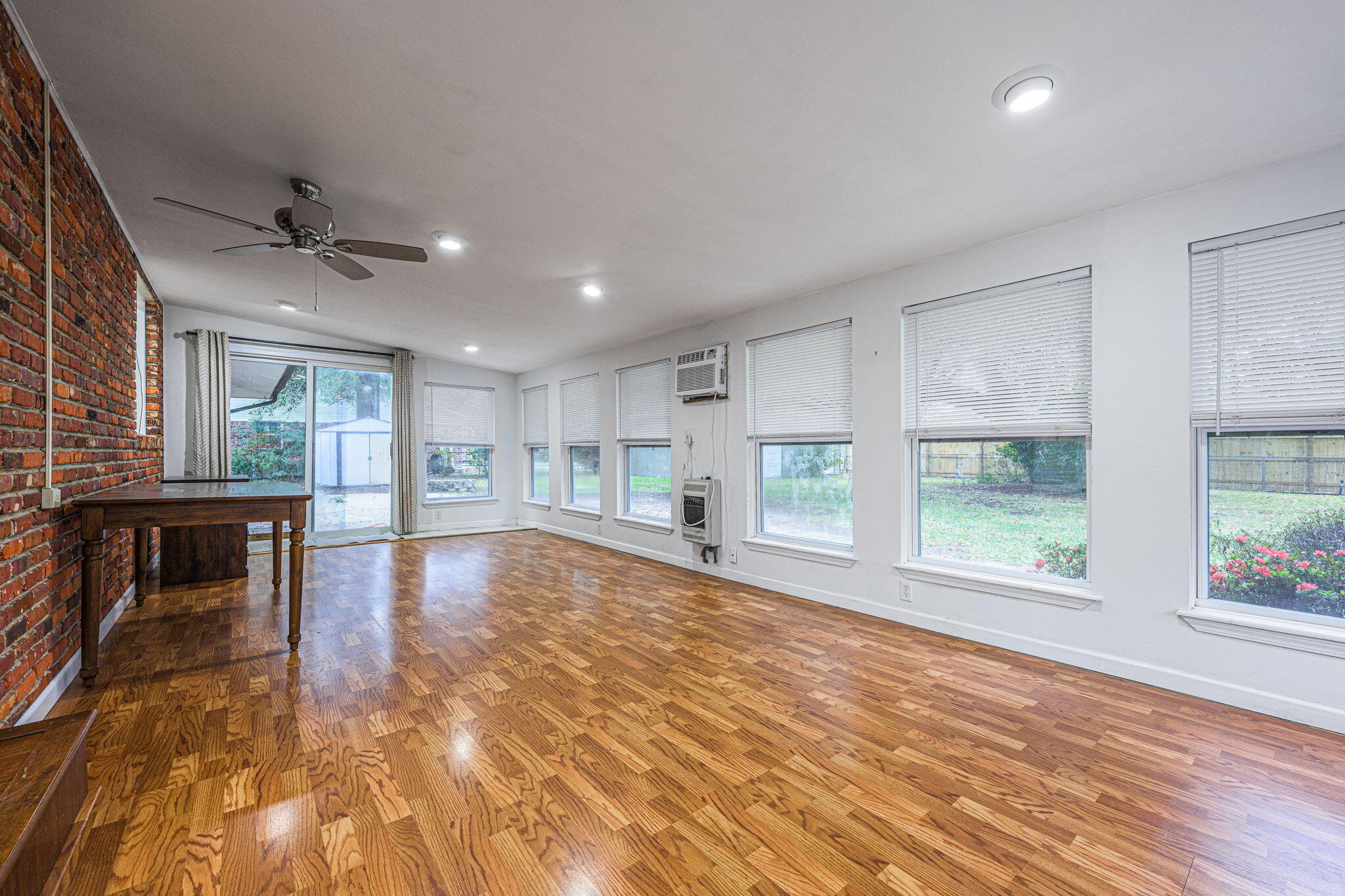 39 Magnolia Avenue
