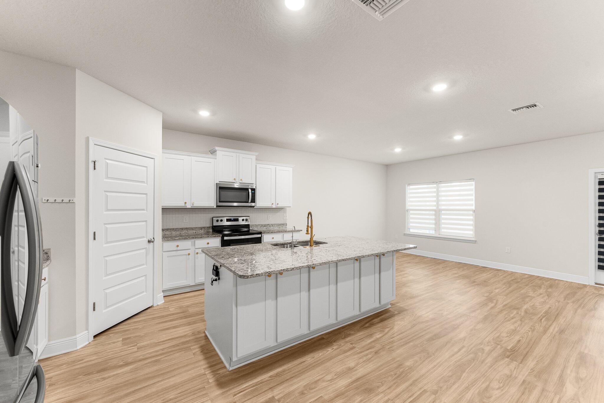 382 Emerald Cove Street