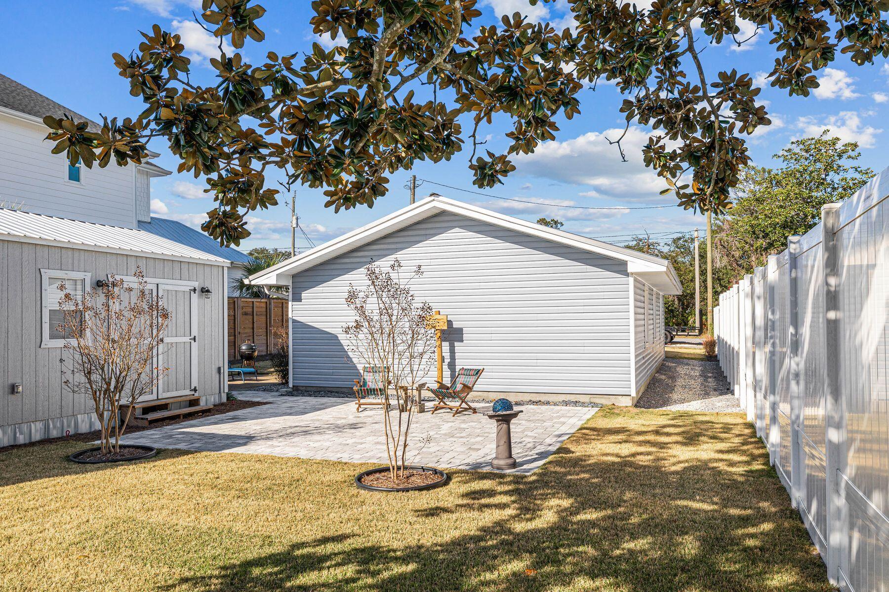 21507 Pompano Avenue