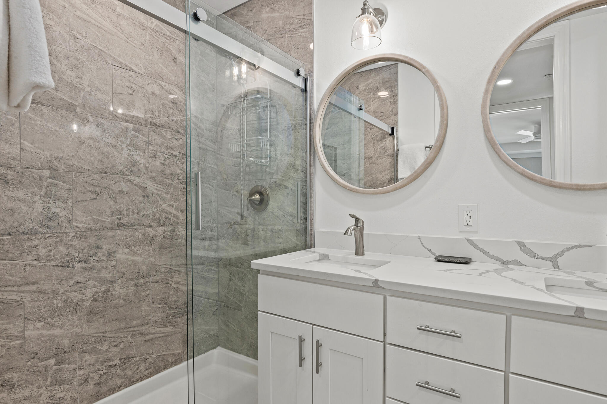 1740 S County Hwy 393, 101