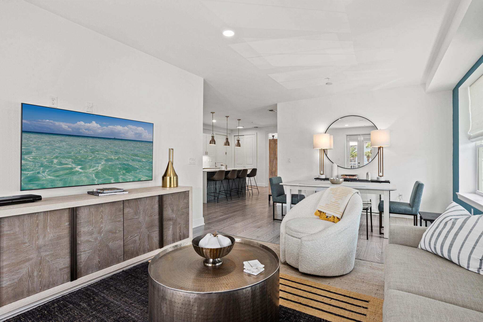 1740 S County Hwy 393, 101