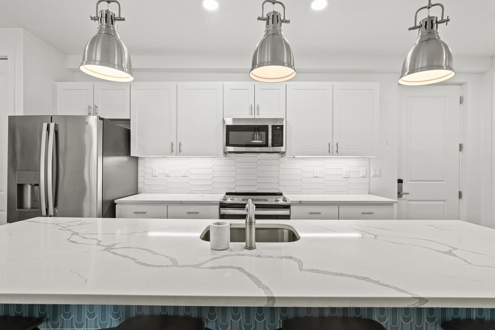 1740 S County Hwy 393, 101