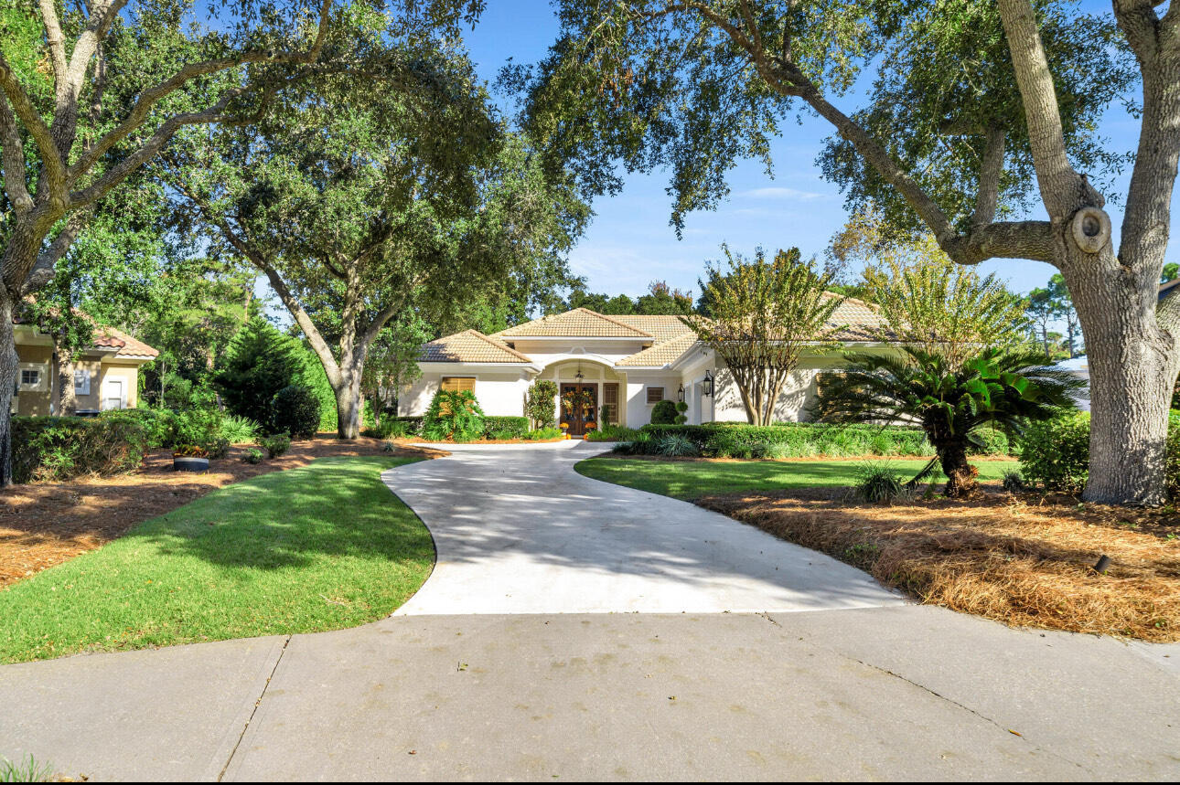 261 Leaning Pines Loop