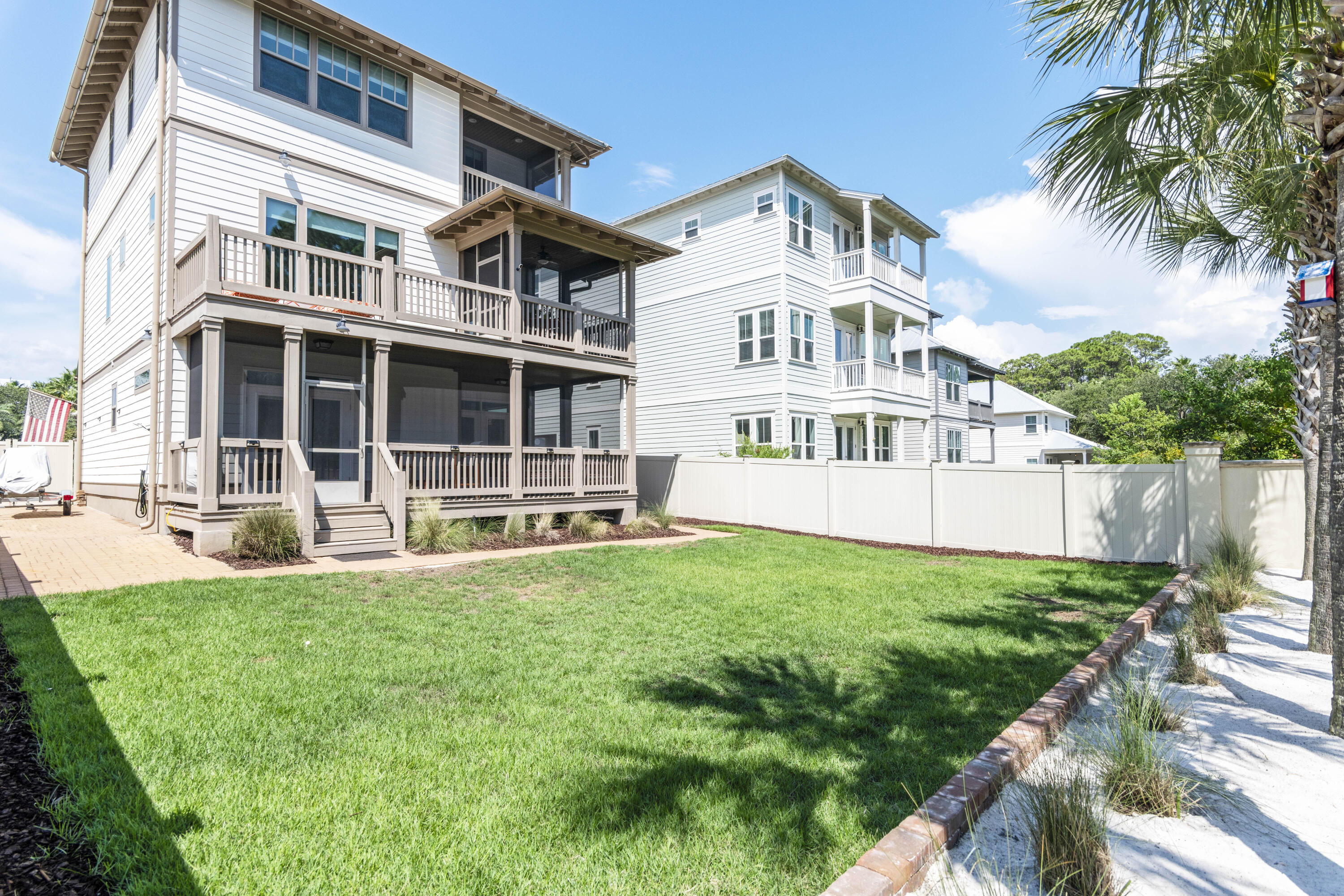 52 S Grande Pointe Drive