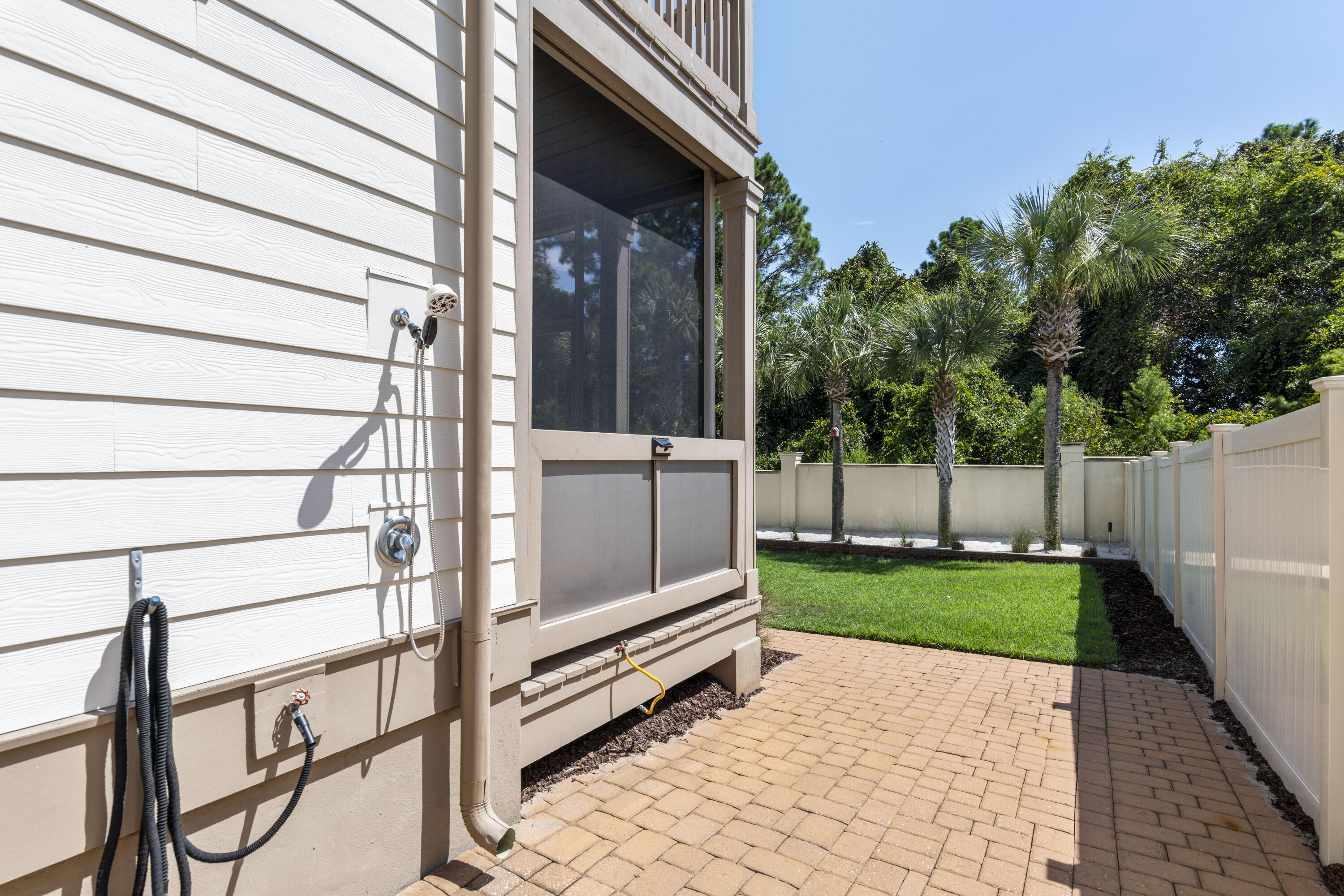 52 S Grande Pointe Drive
