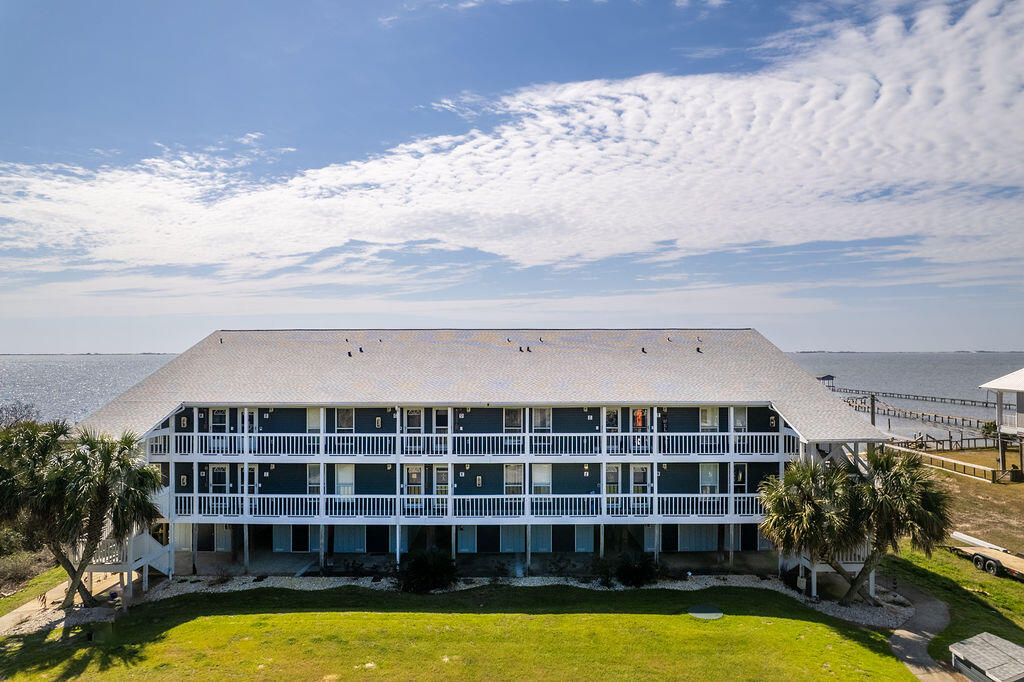 5539 Soundside Drive, C