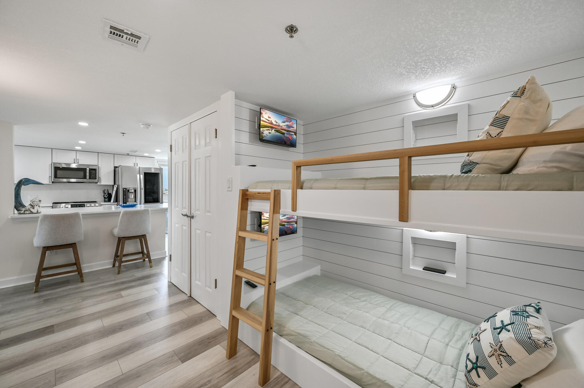 1008 Highway 98 UNIT 115 11th Floor