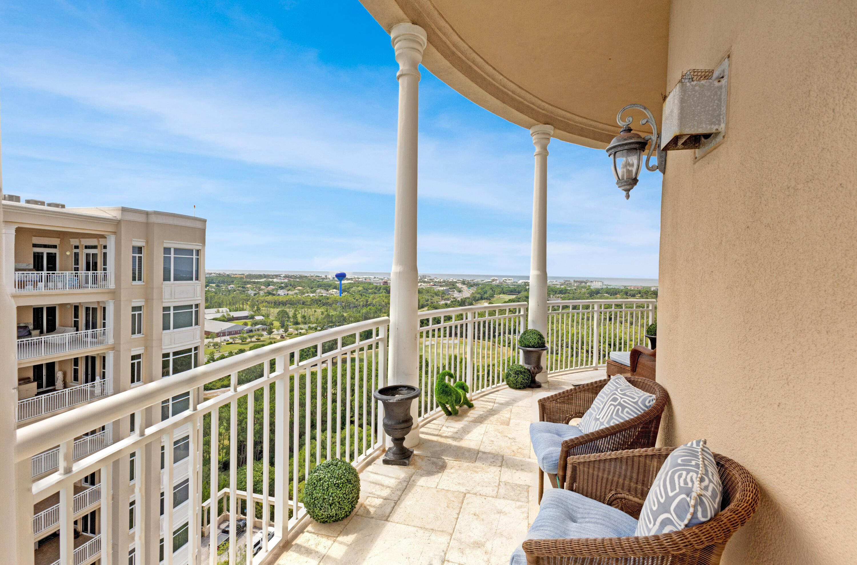 404 Kelly Plantation Drive, PH 7