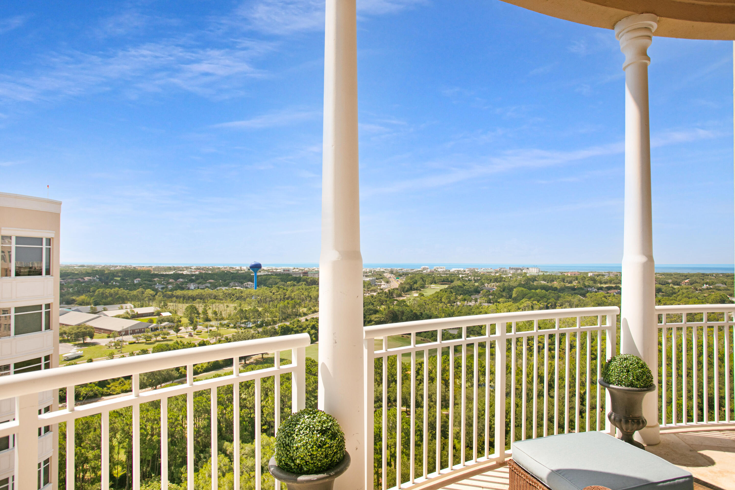 404 Kelly Plantation Drive, PH 7