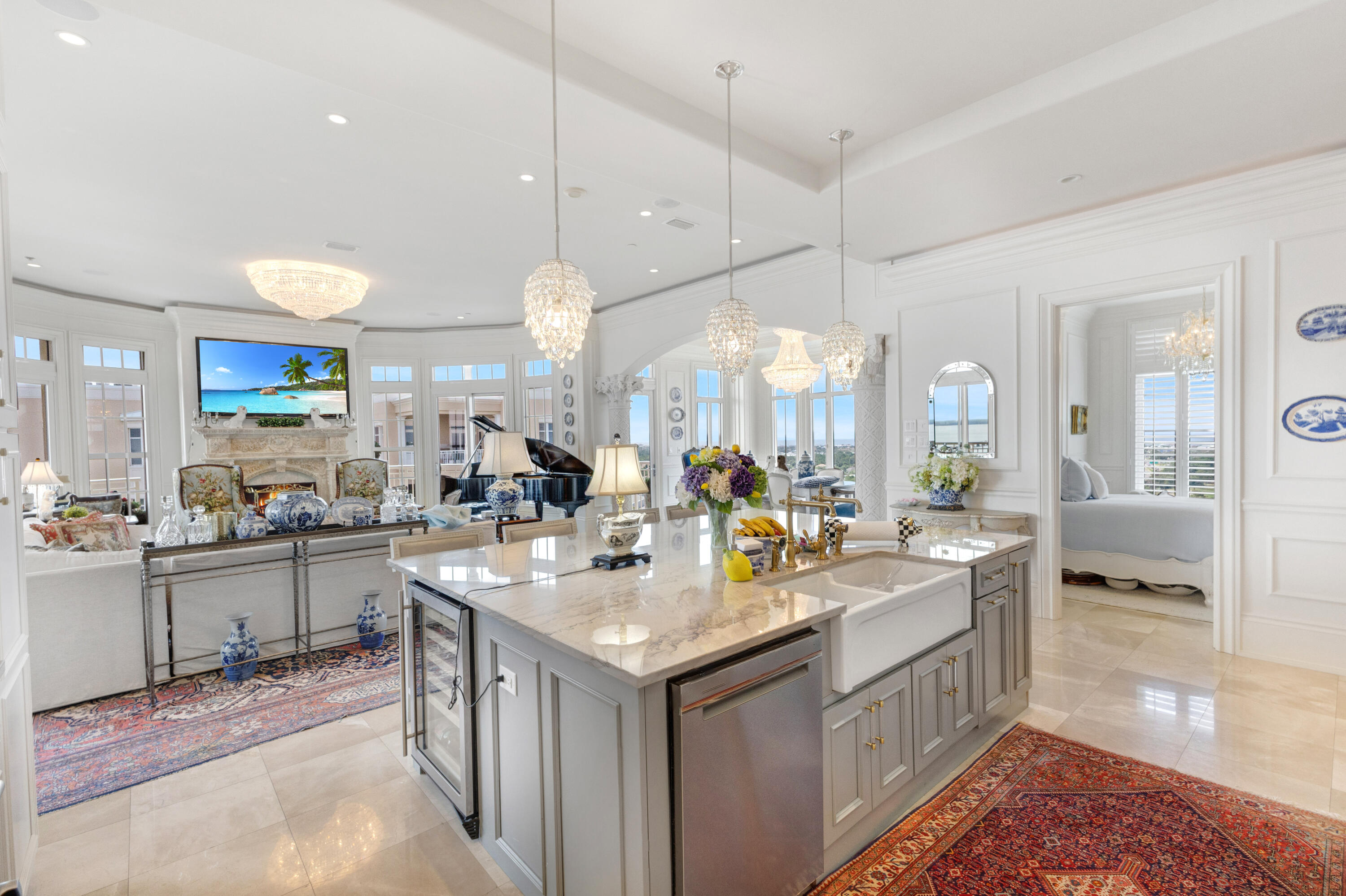 404 Kelly Plantation Drive, PH 7