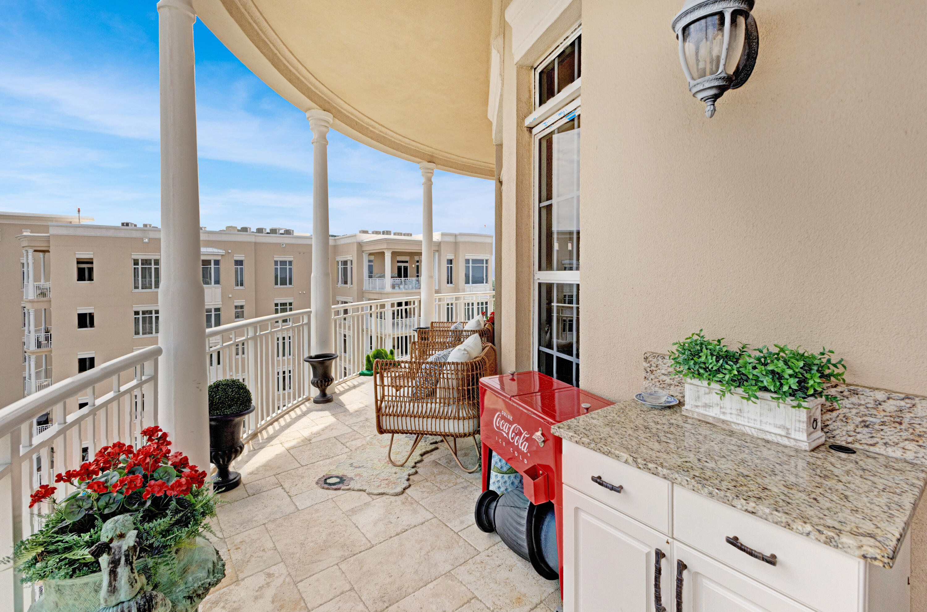 404 Kelly Plantation Drive, PH 7