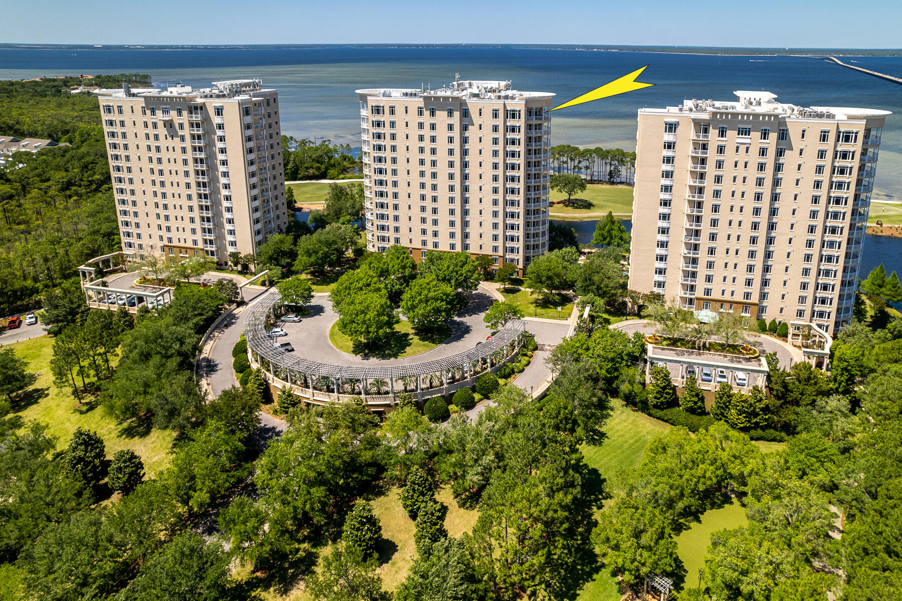 404 Kelly Plantation Drive, PH 7