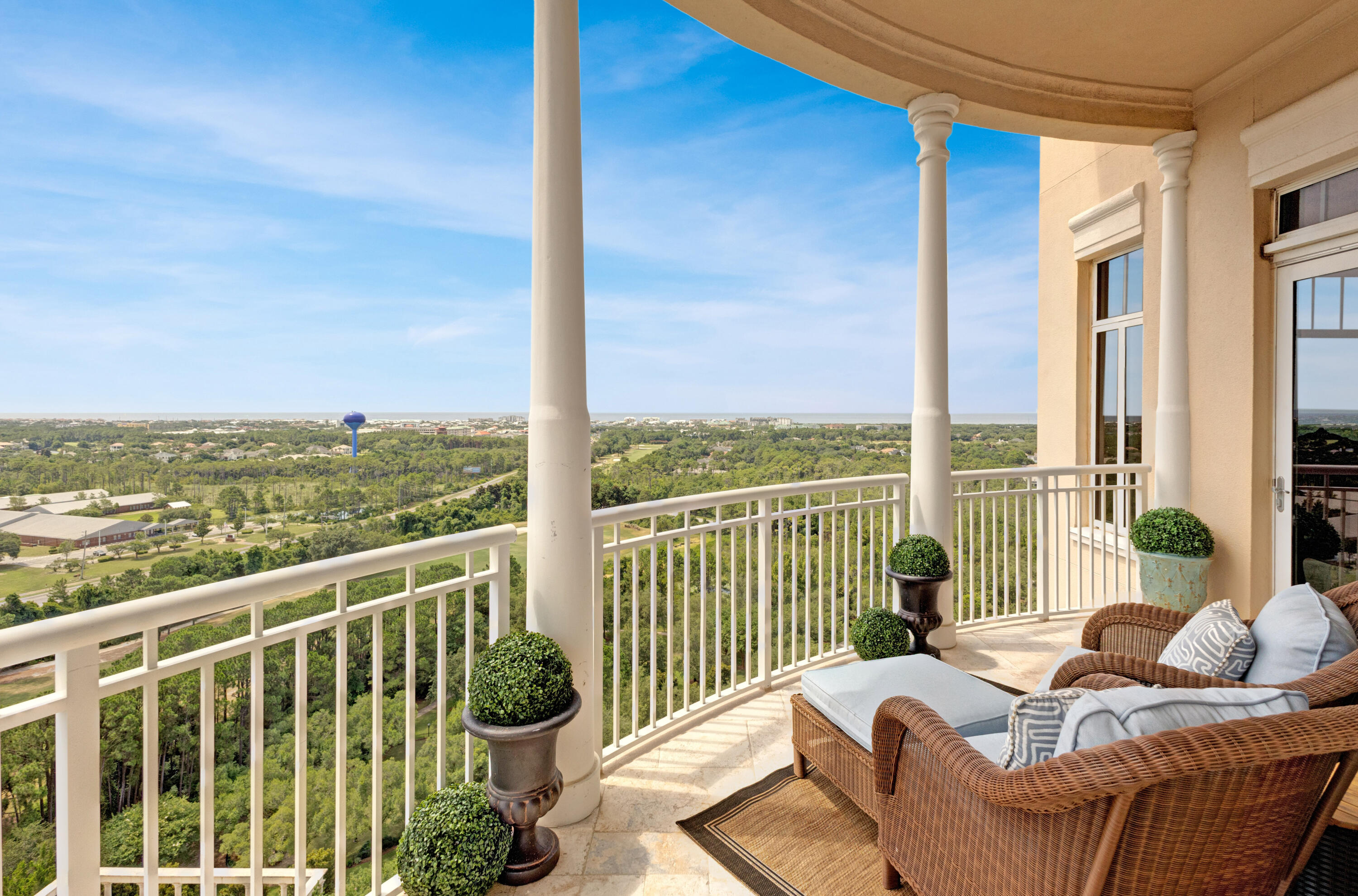 404 Kelly Plantation Drive, PH 7