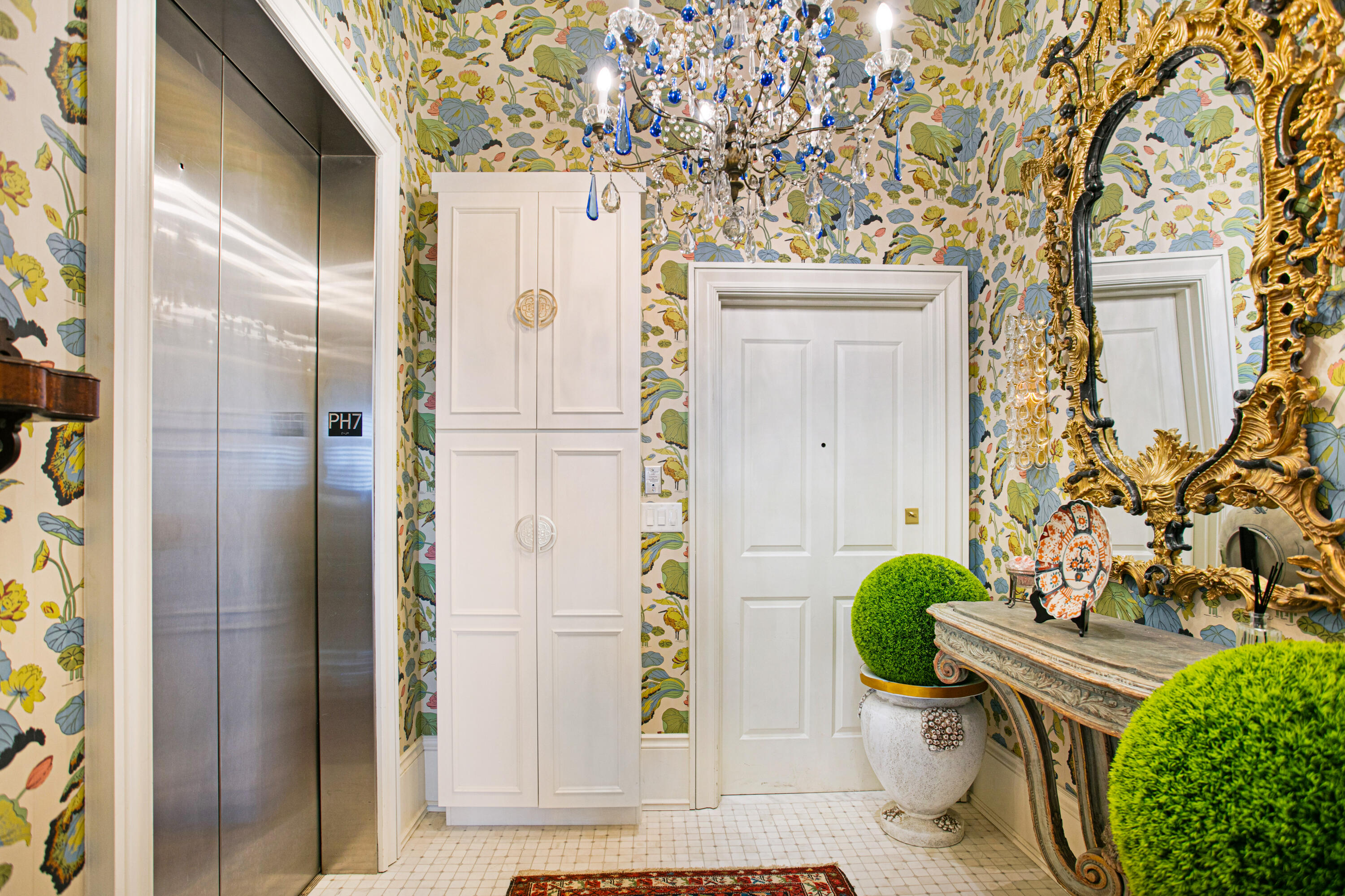 404 Kelly Plantation Drive, PH 7