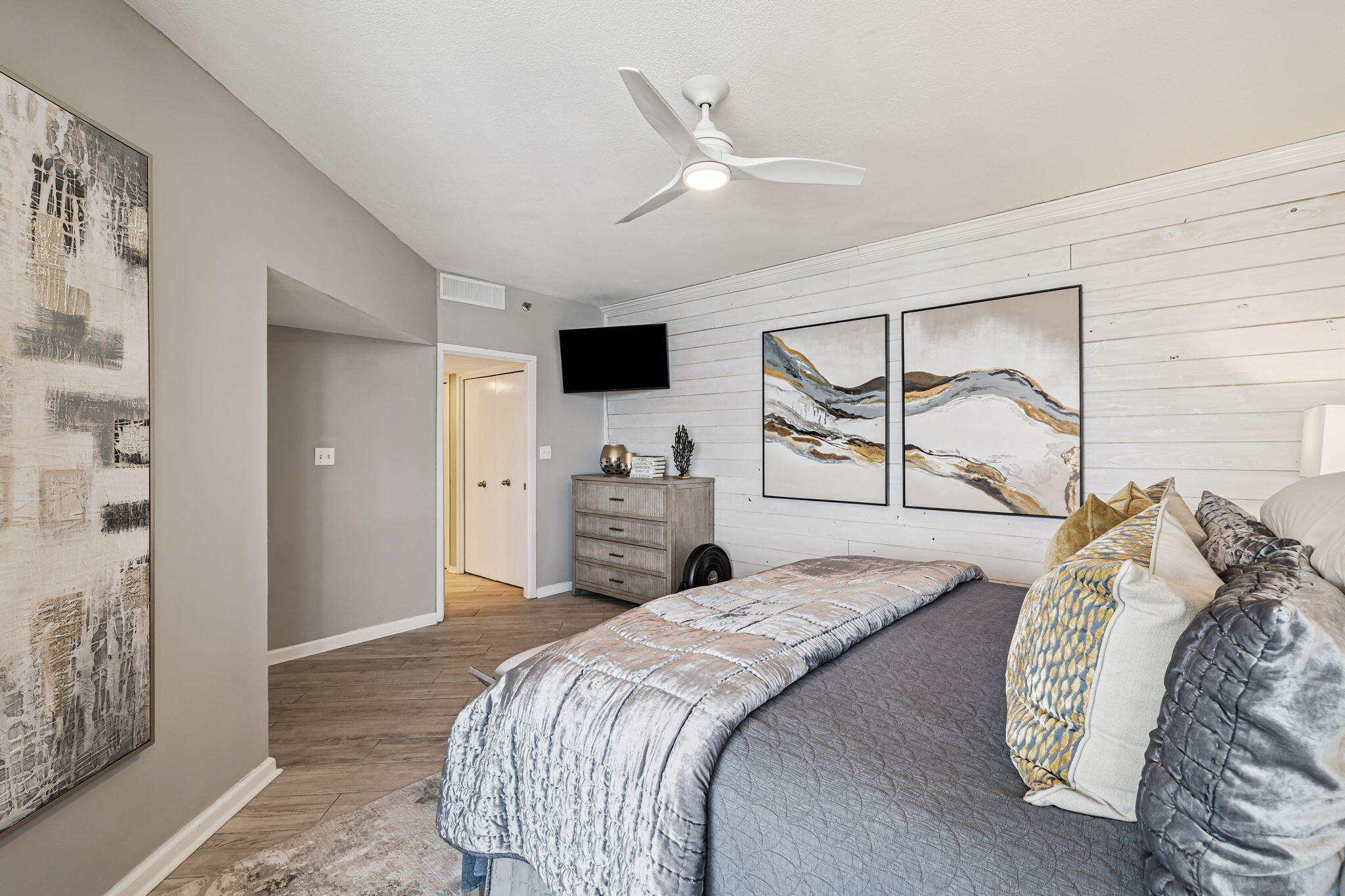 100 Gulf Shore Drive, 602