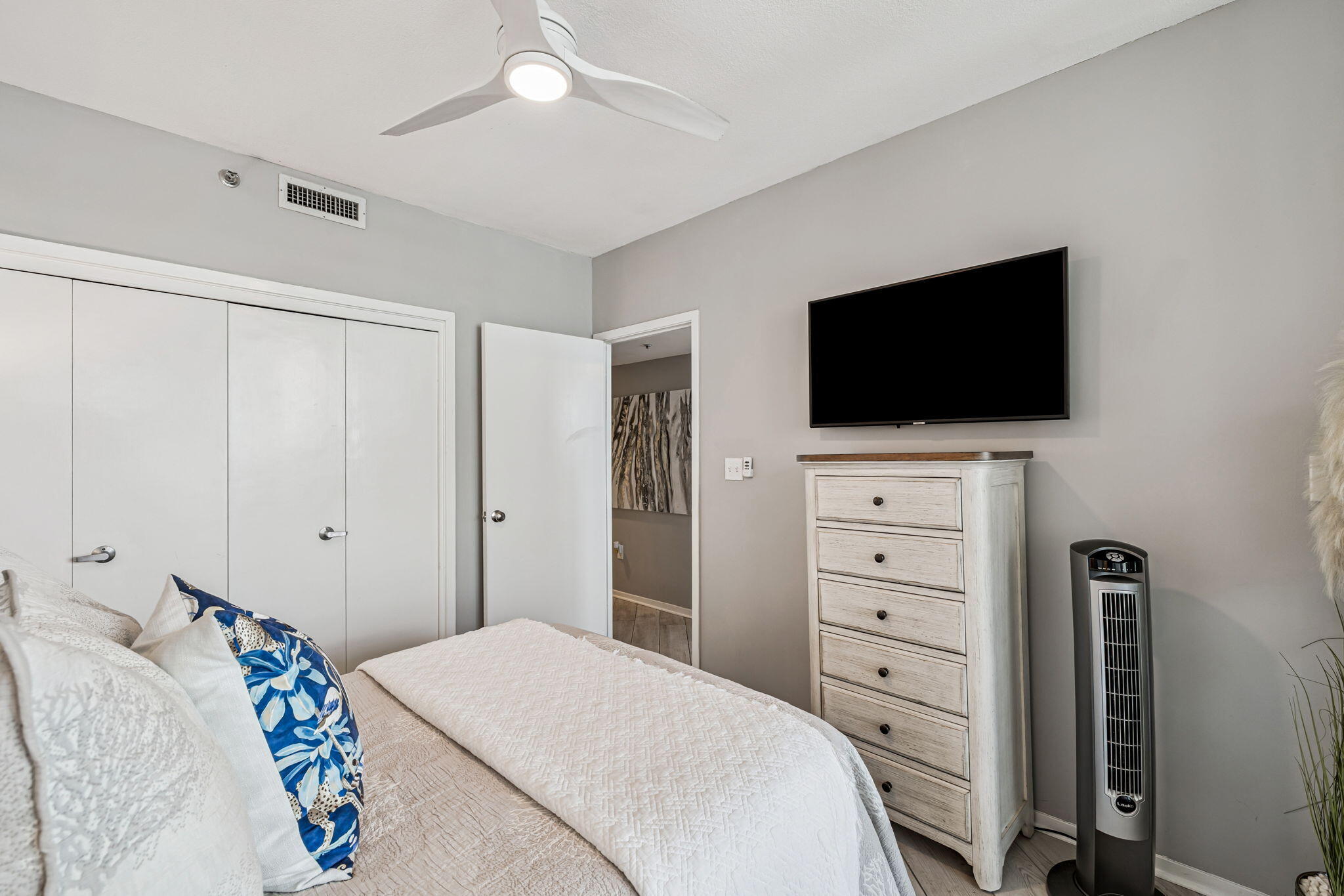 100 Gulf Shore Drive, 602