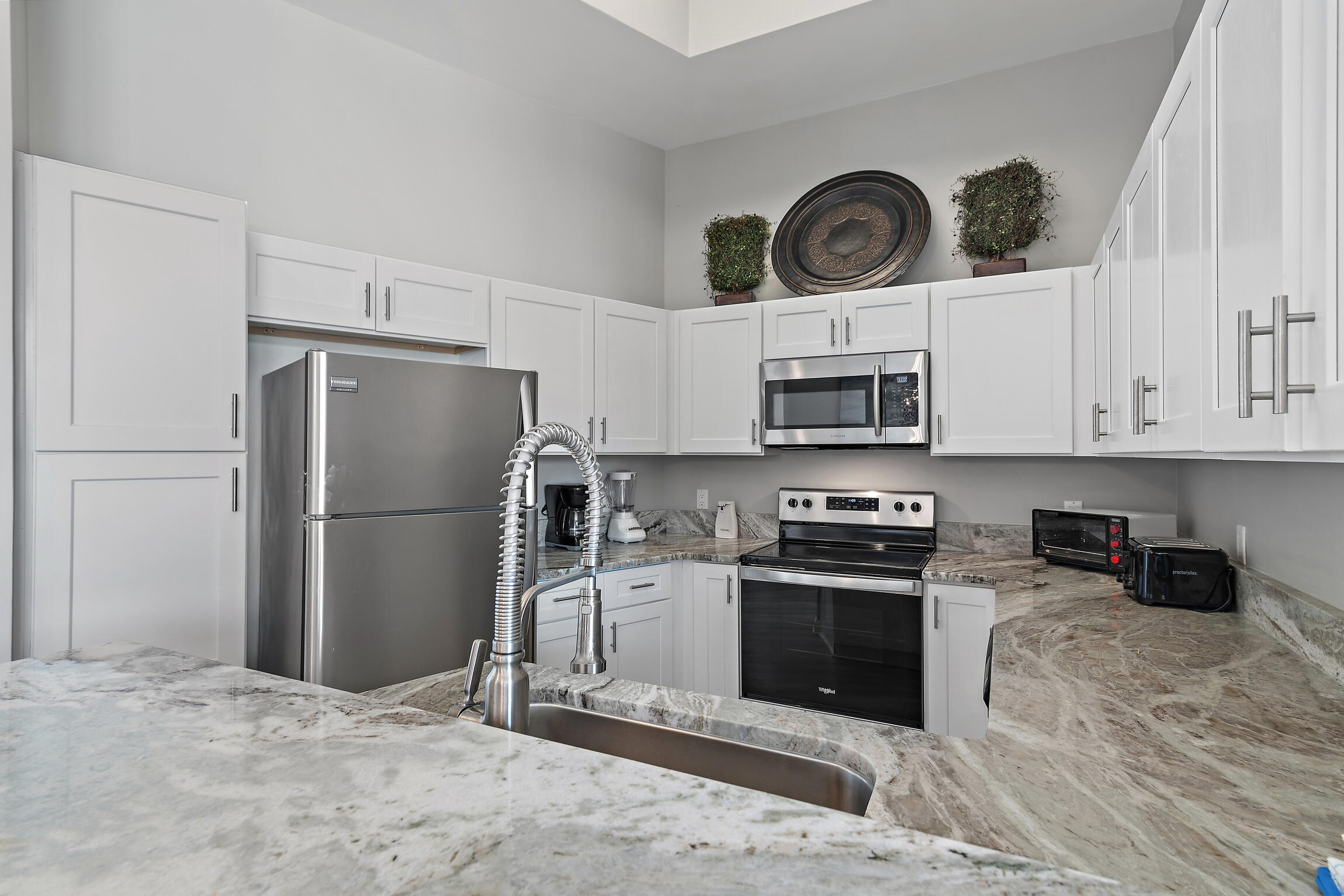 15200 Emerald Coast Parkway, UNIT 206