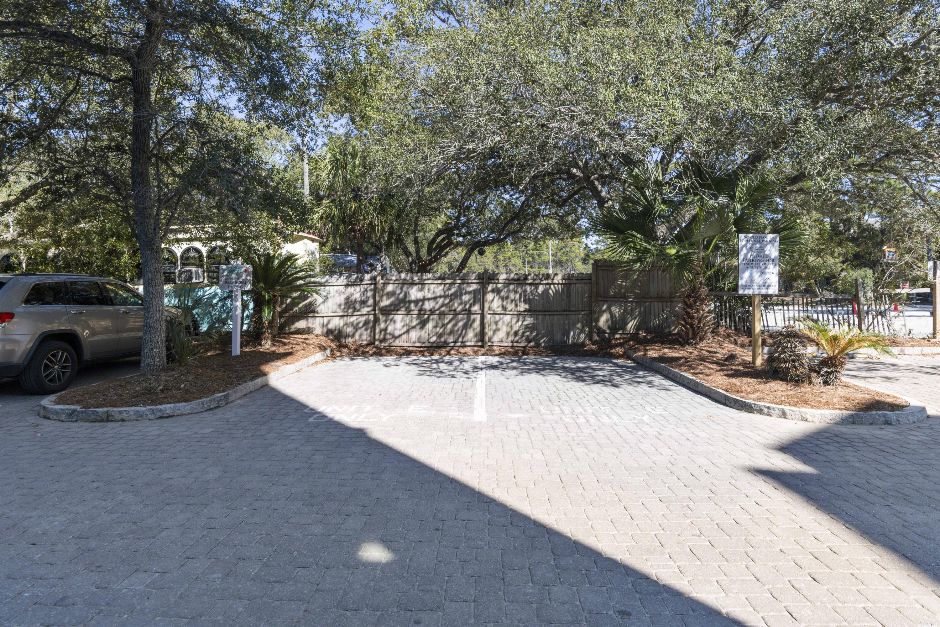 5231 E County Highway 30A, UNIT E