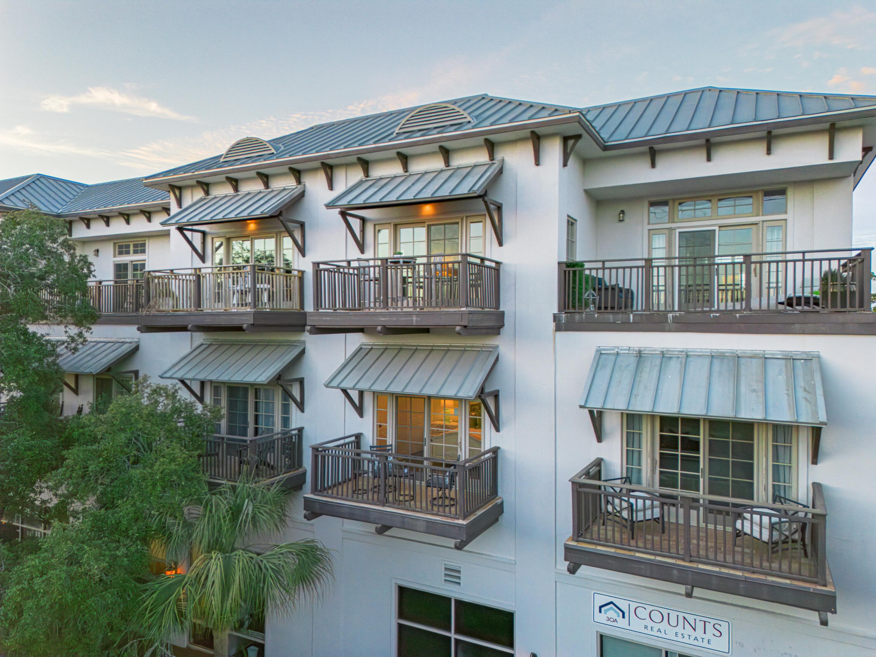 5231 E County Highway 30A, UNIT E