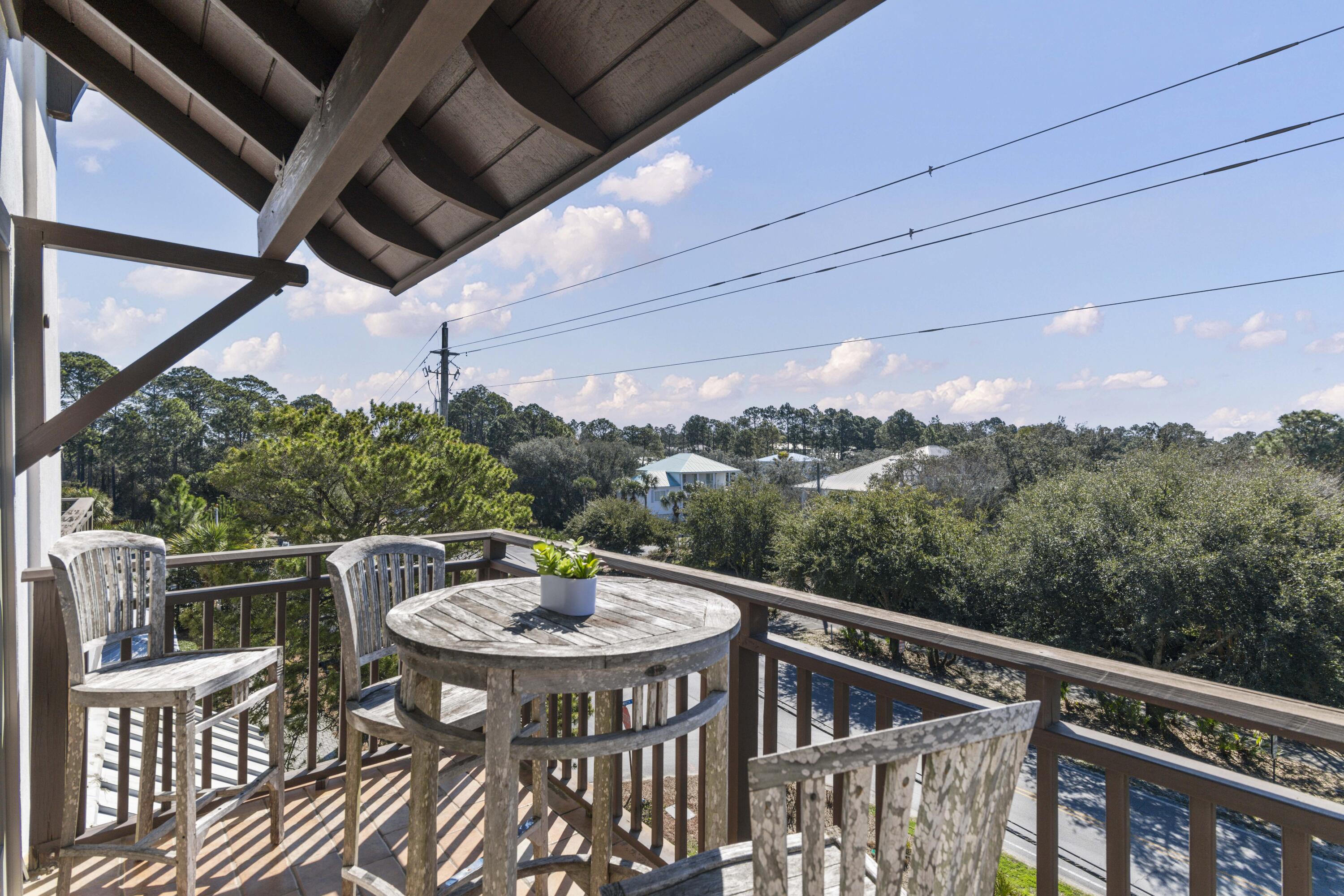 5231 E County Highway 30A, UNIT E
