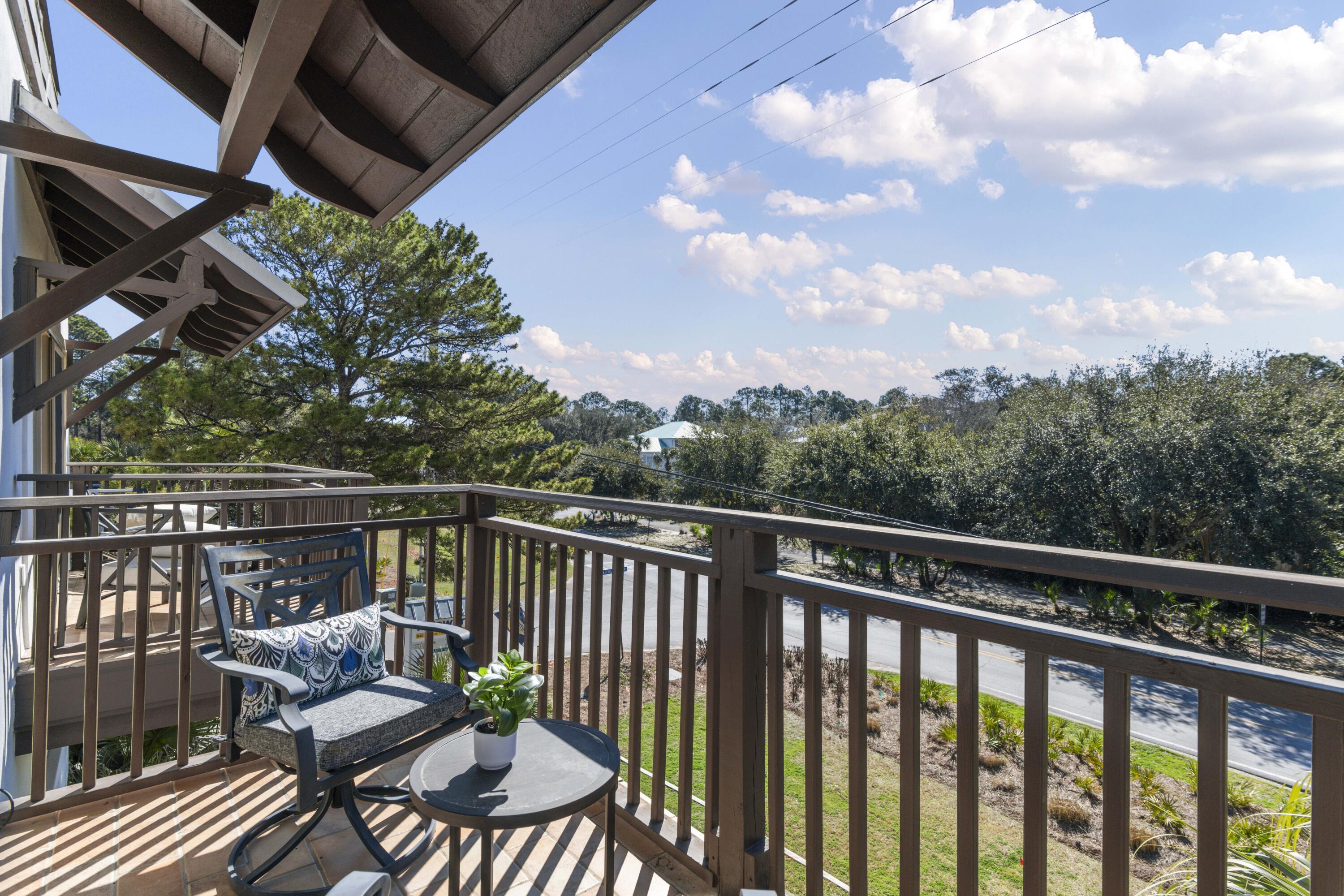 5231 E County Highway 30A, UNIT E
