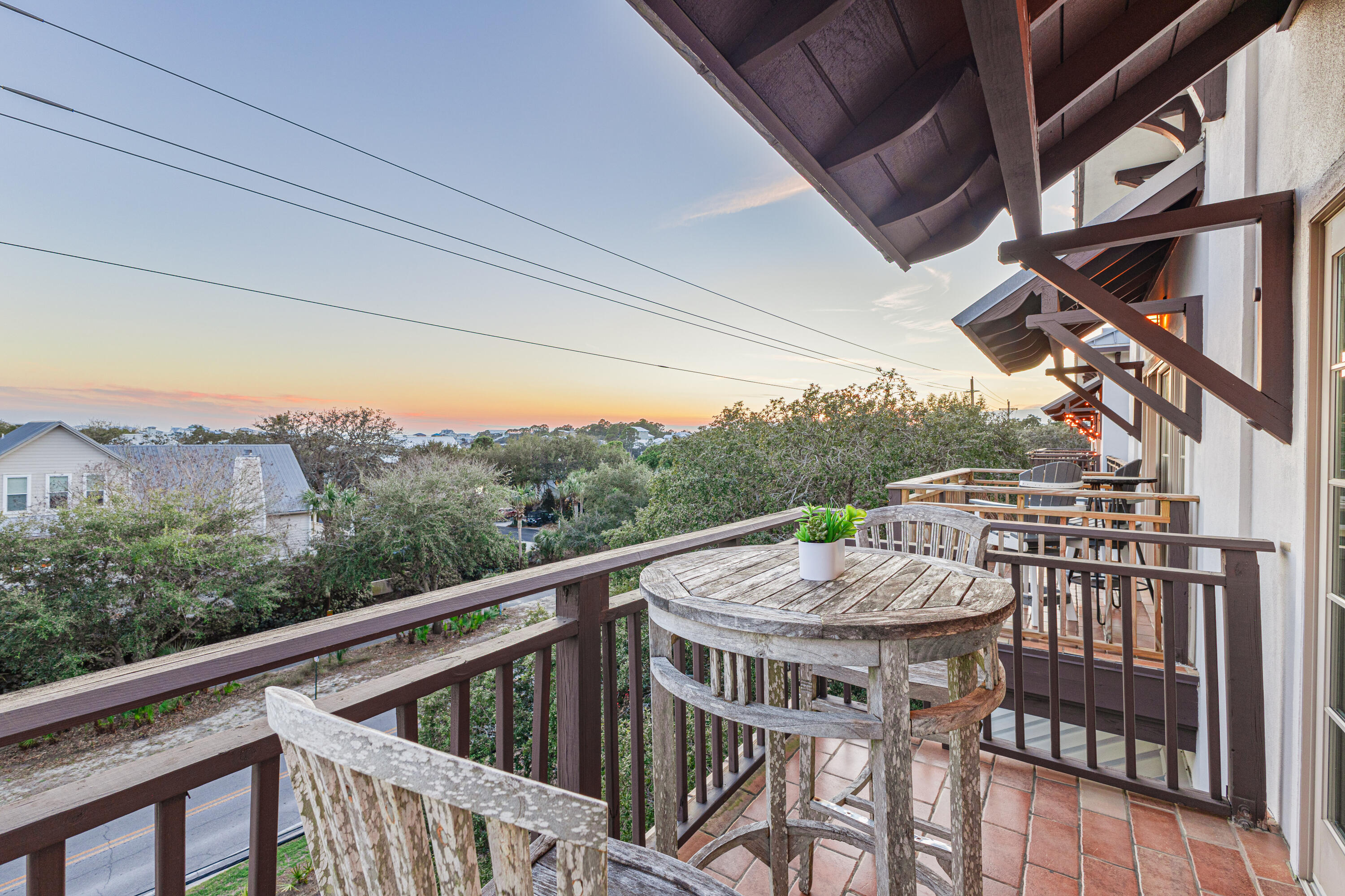 5231 E County Highway 30A, UNIT E