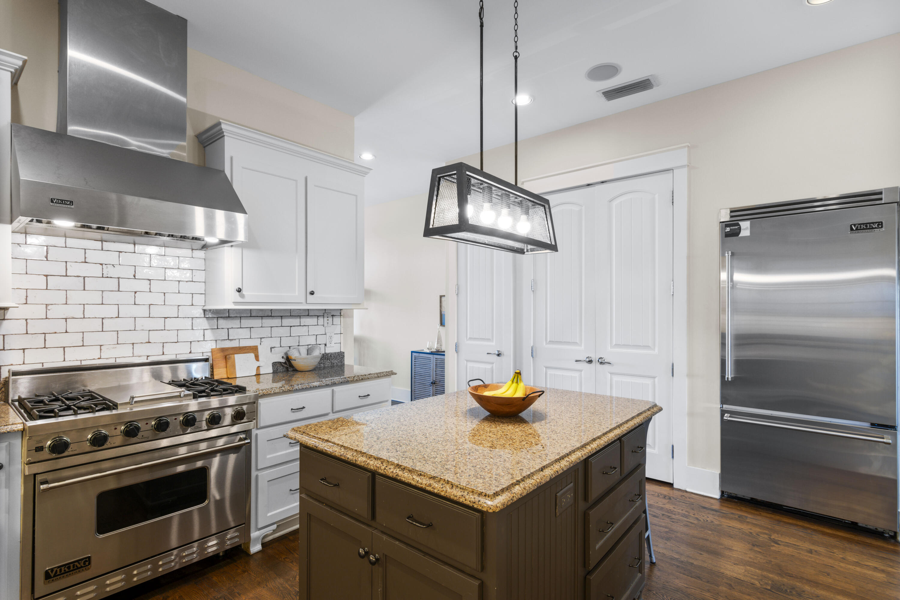 5231 E County Highway 30A, UNIT E