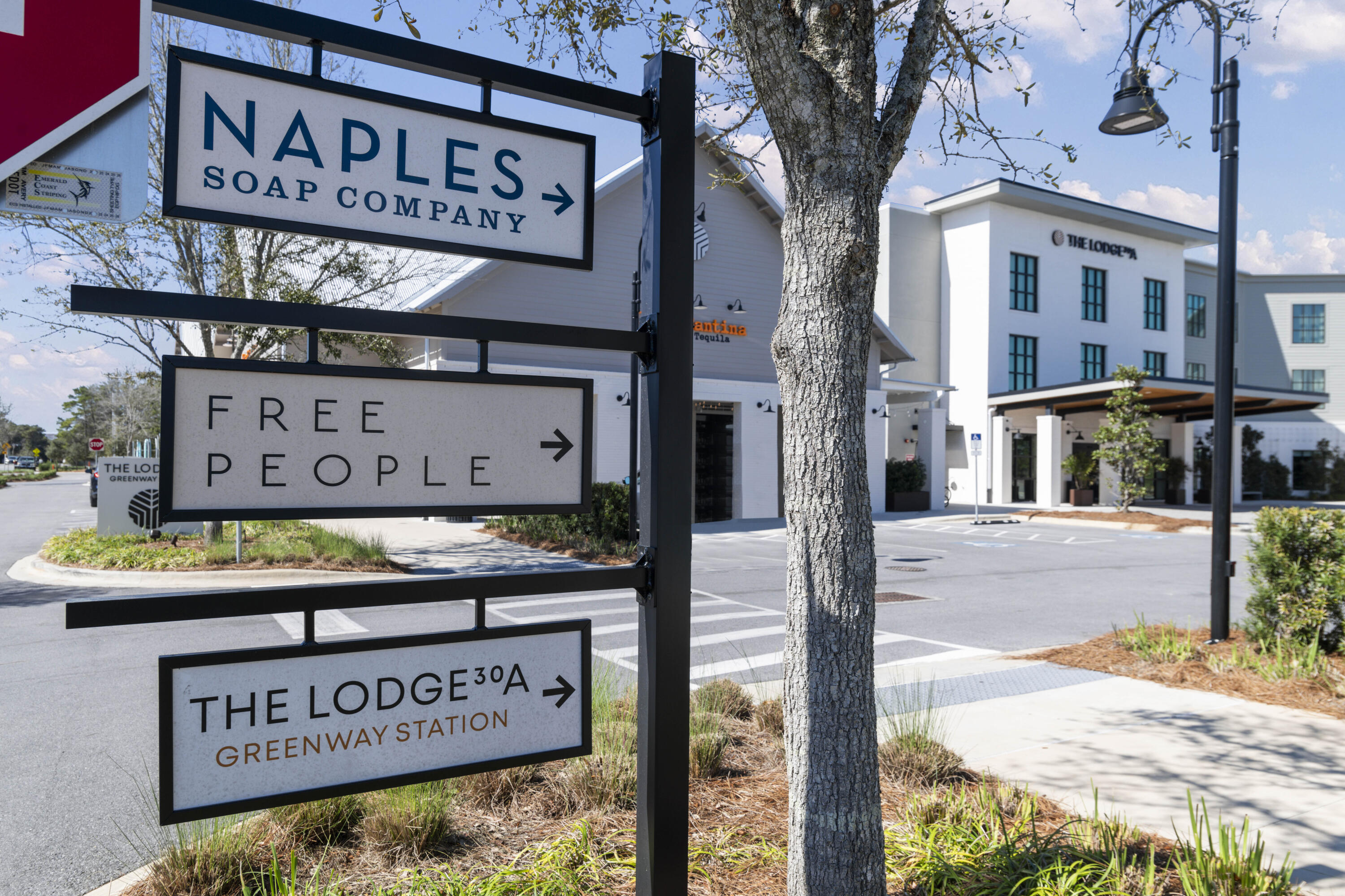 5231 E County Highway 30A, UNIT E