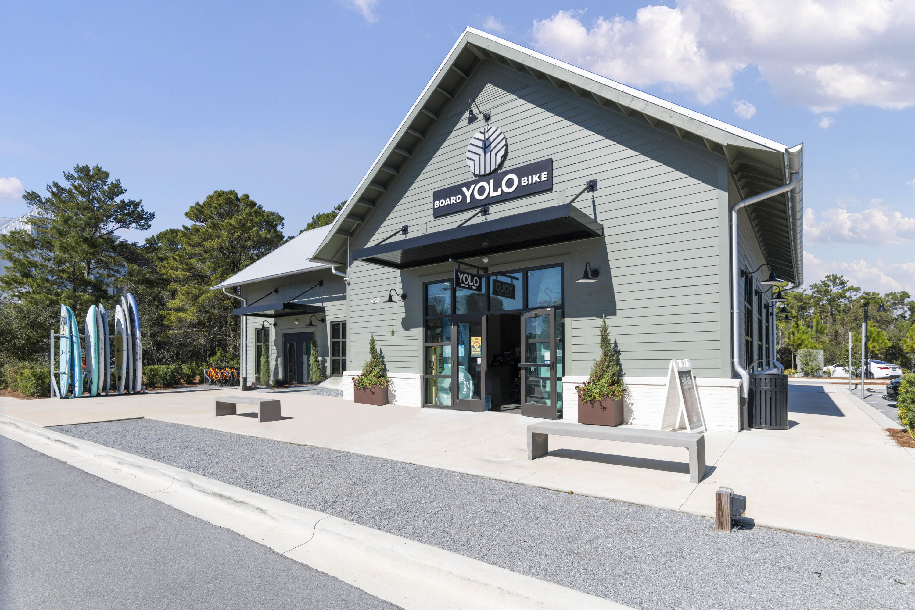 5231 E County Highway 30A, UNIT E