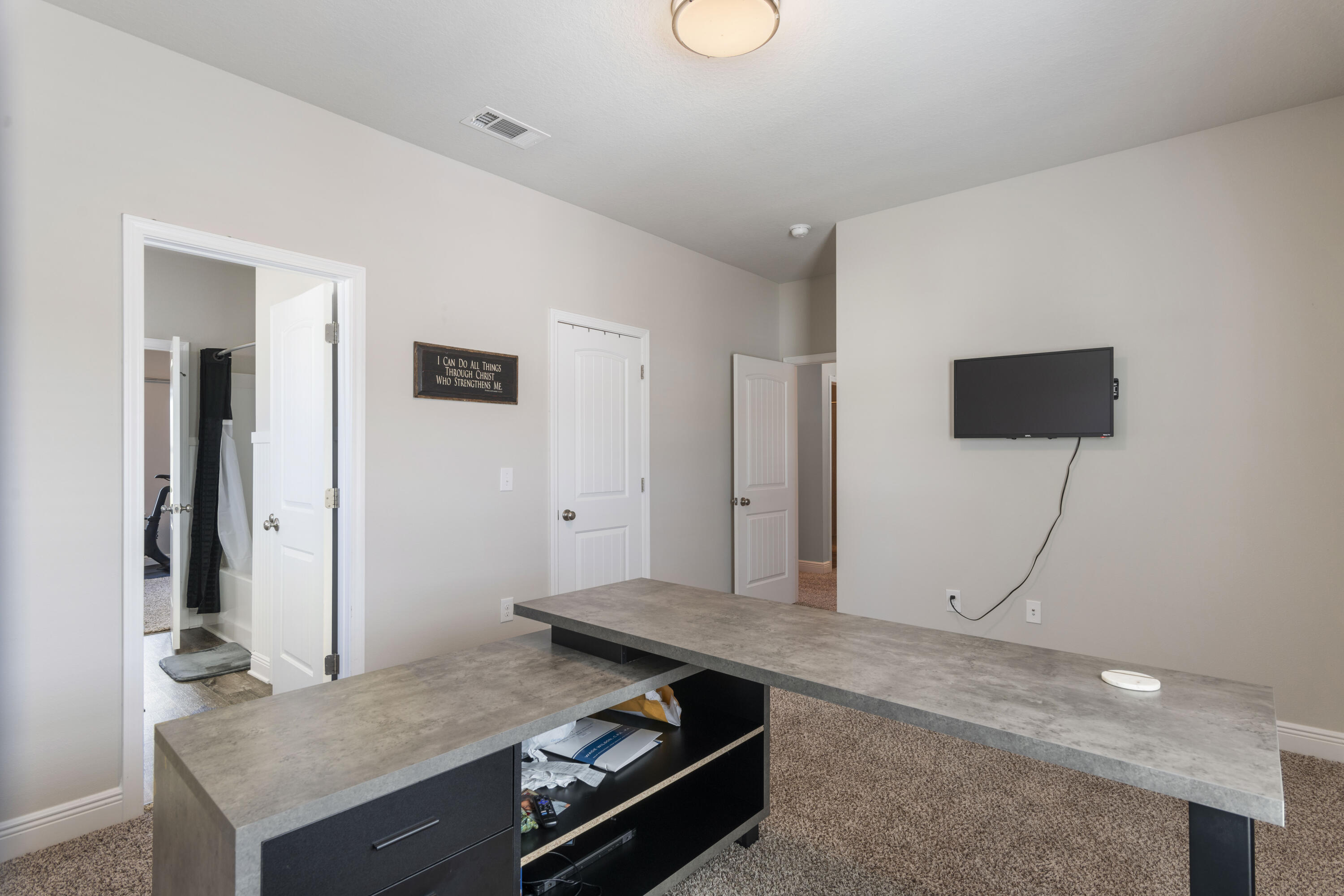 99 Stonegate Circle