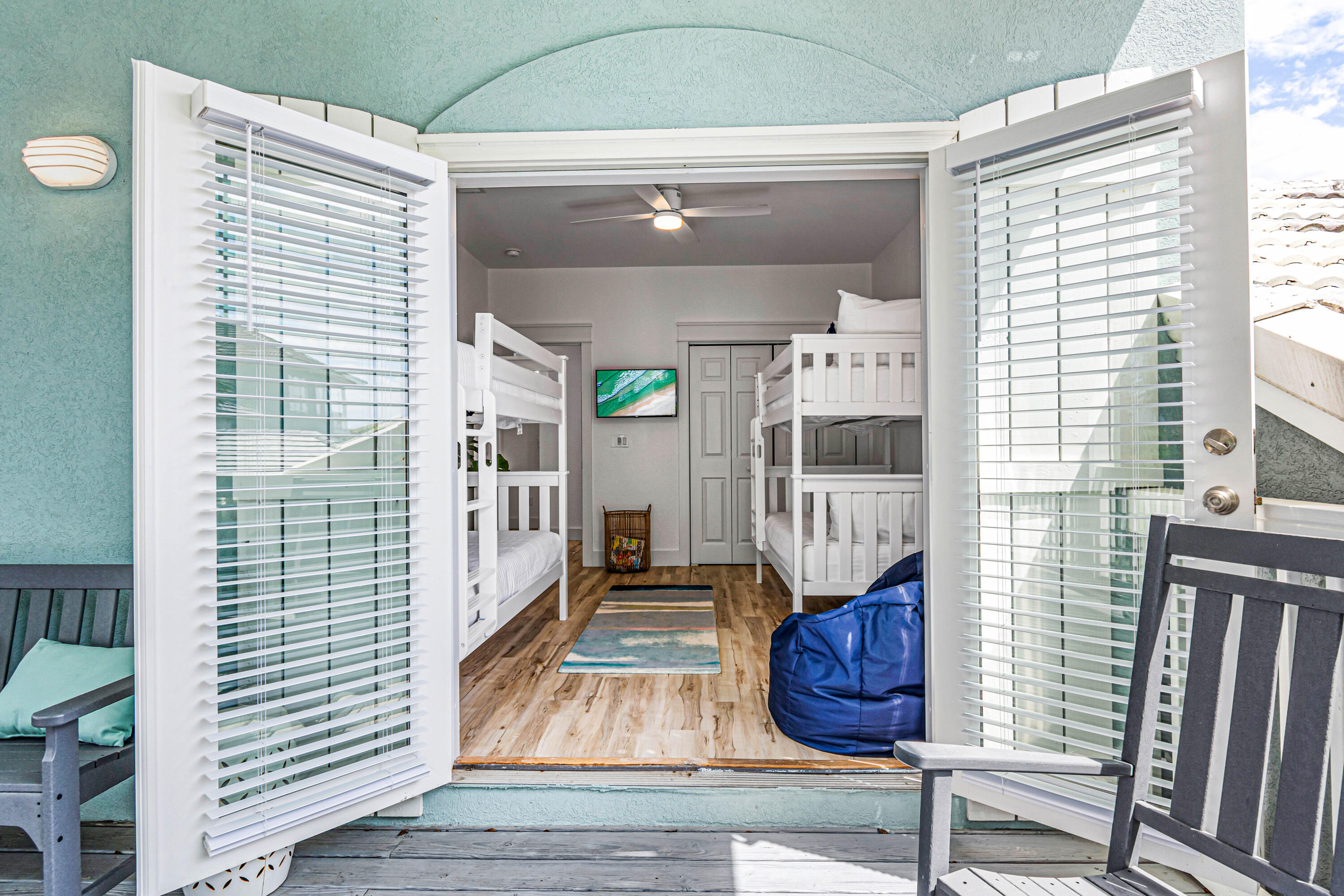 21 Onyx Cove