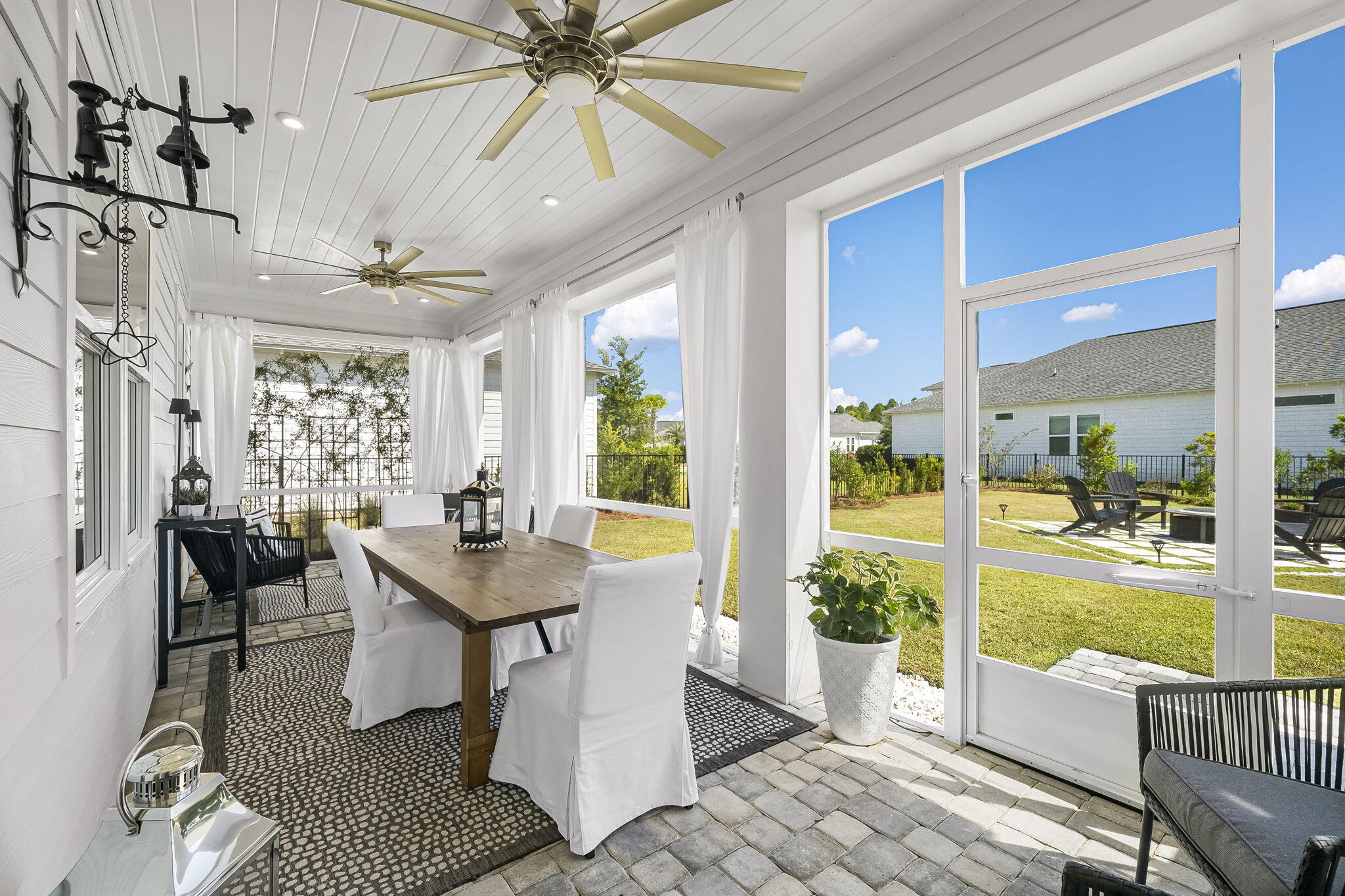 320 Naturewalk Boulevard