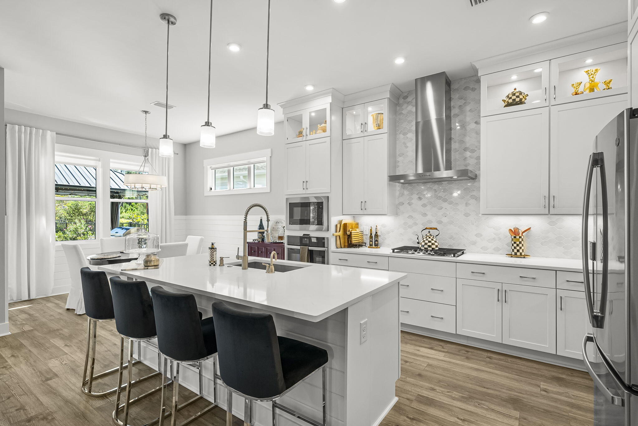 320 Naturewalk Boulevard