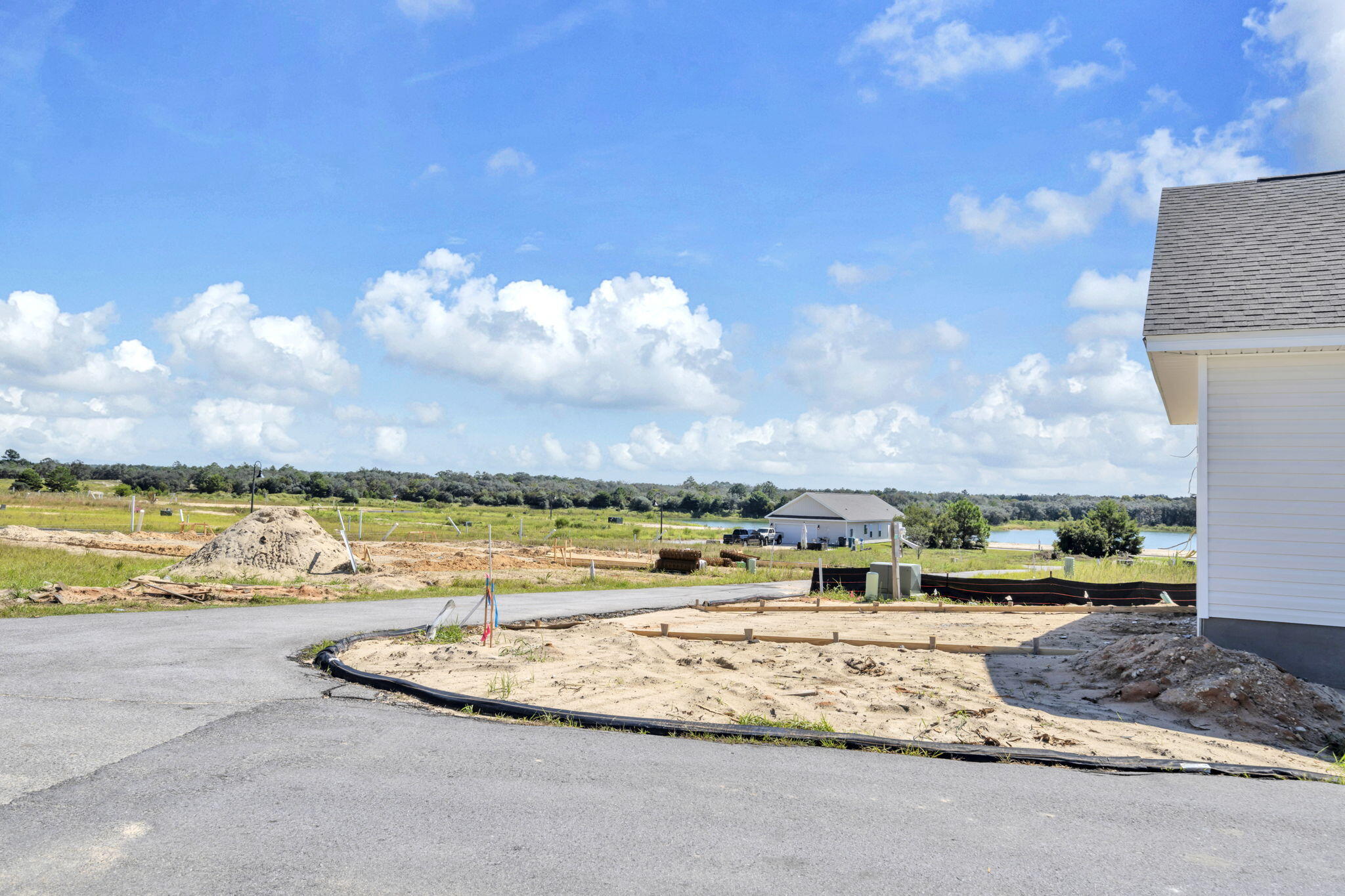 464 Arrowwood Boulevard