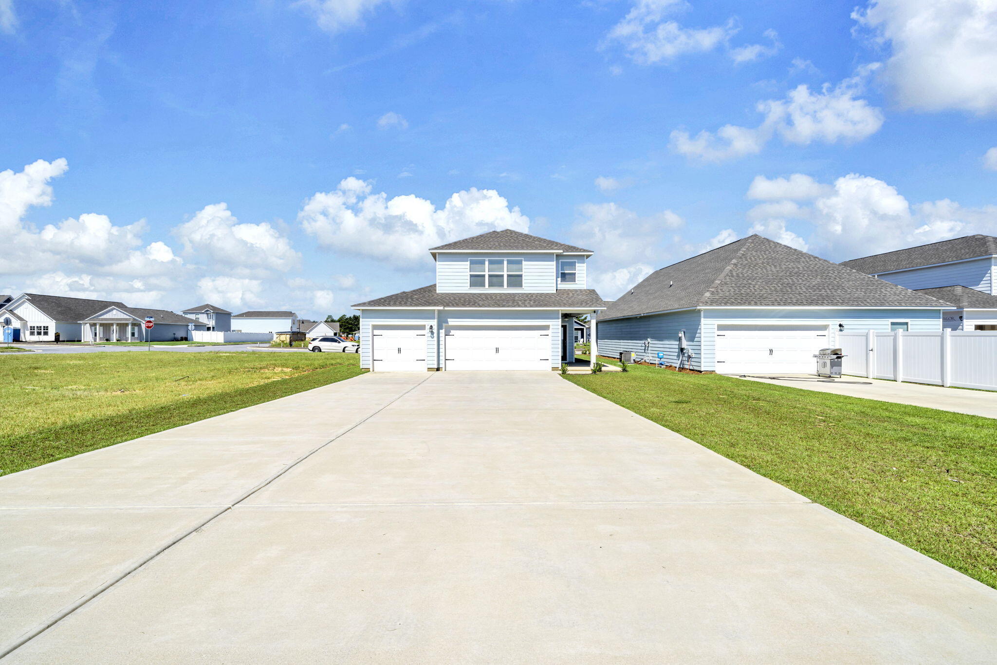 464 Arrowwood Boulevard