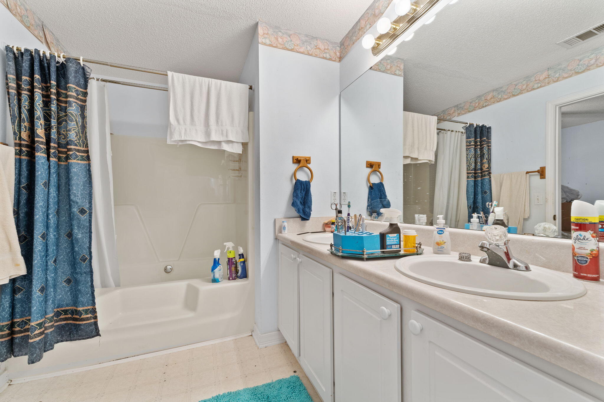 6610 Woodbrook Court