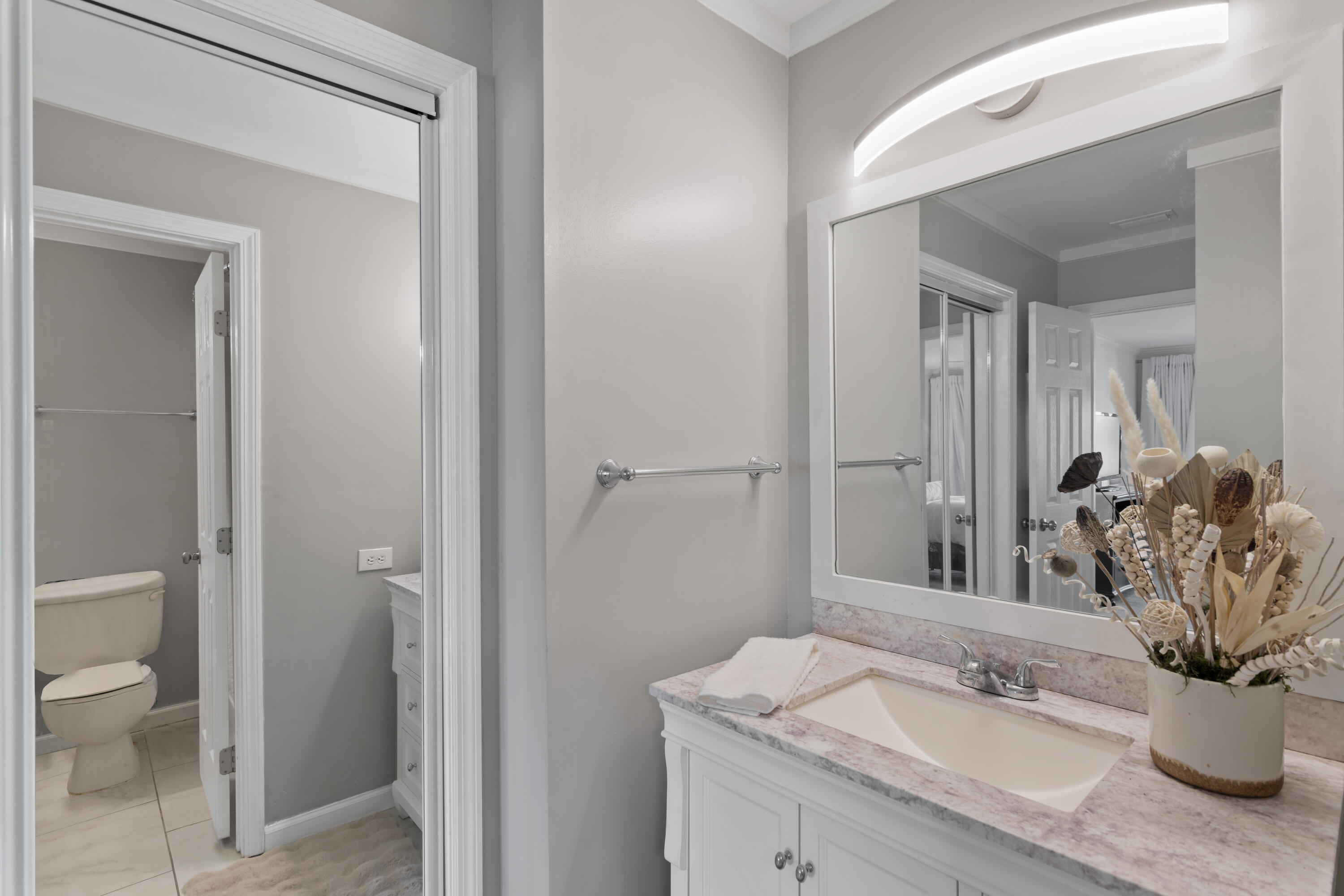 4300 Bay Point Road, 402