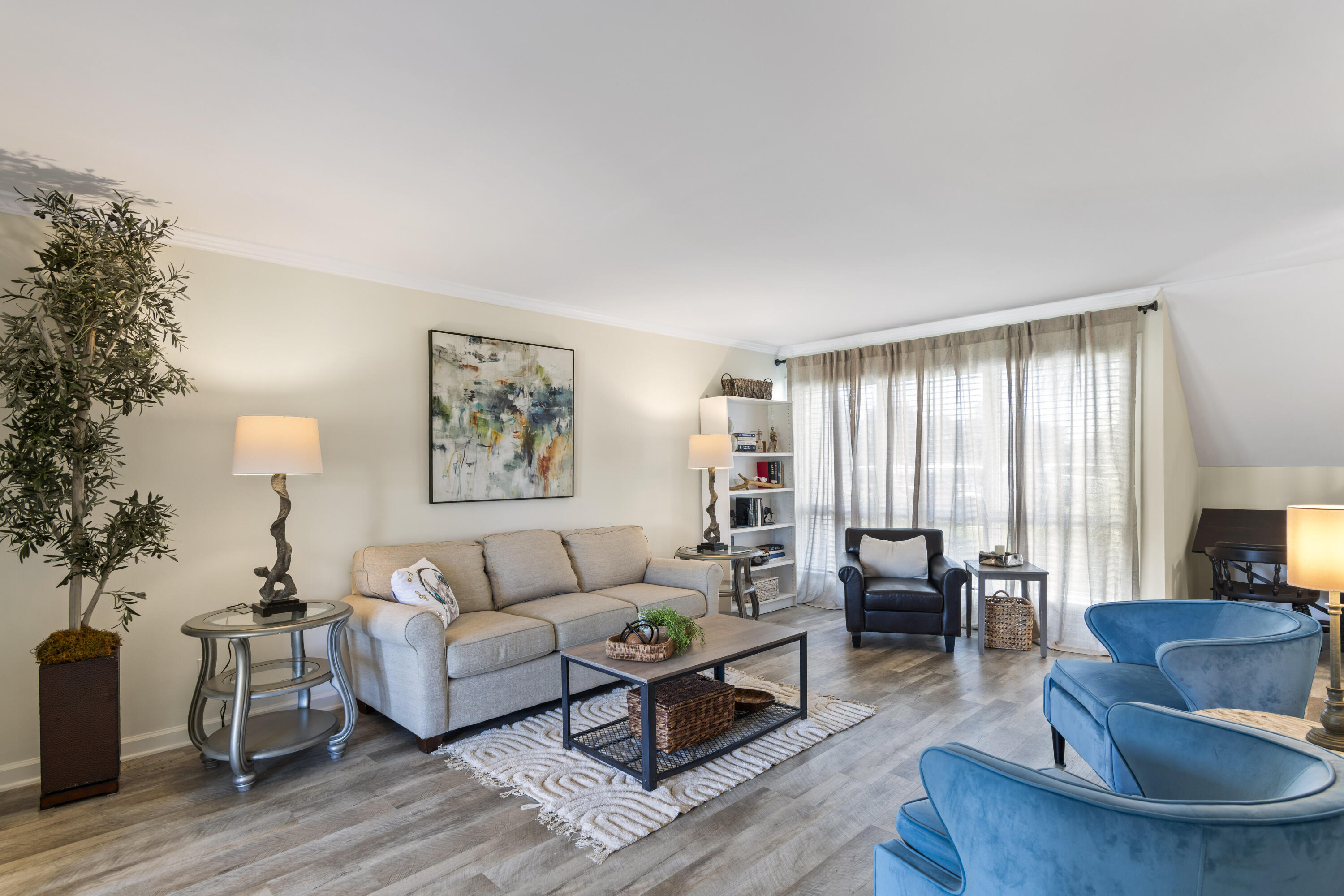 4300 Bay Point Road, 402