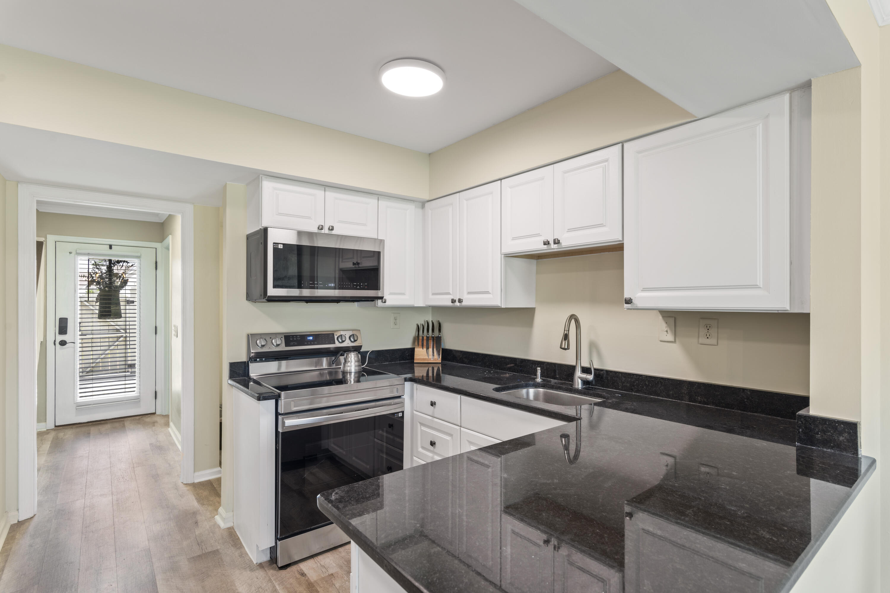 4300 Bay Point Road, 402