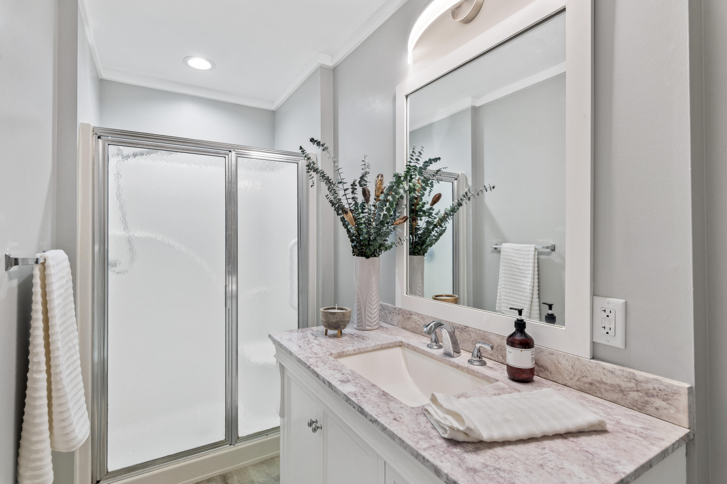 4300 Bay Point Road, 402