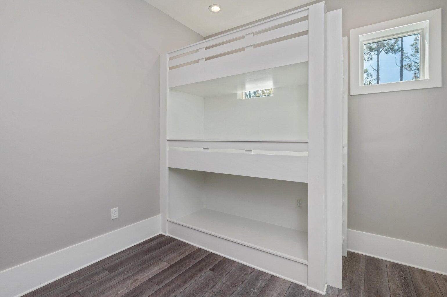 170 Markon Boulevard