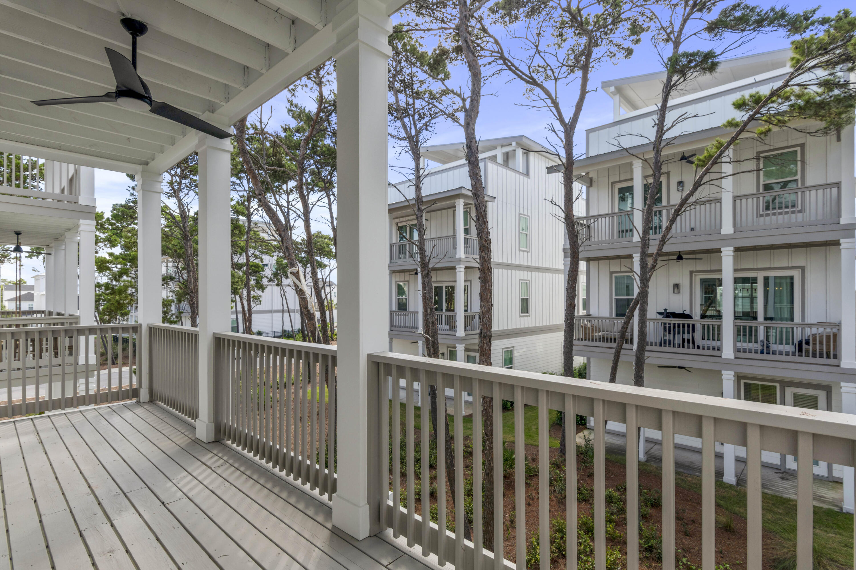 21 W Queen Palm Drive