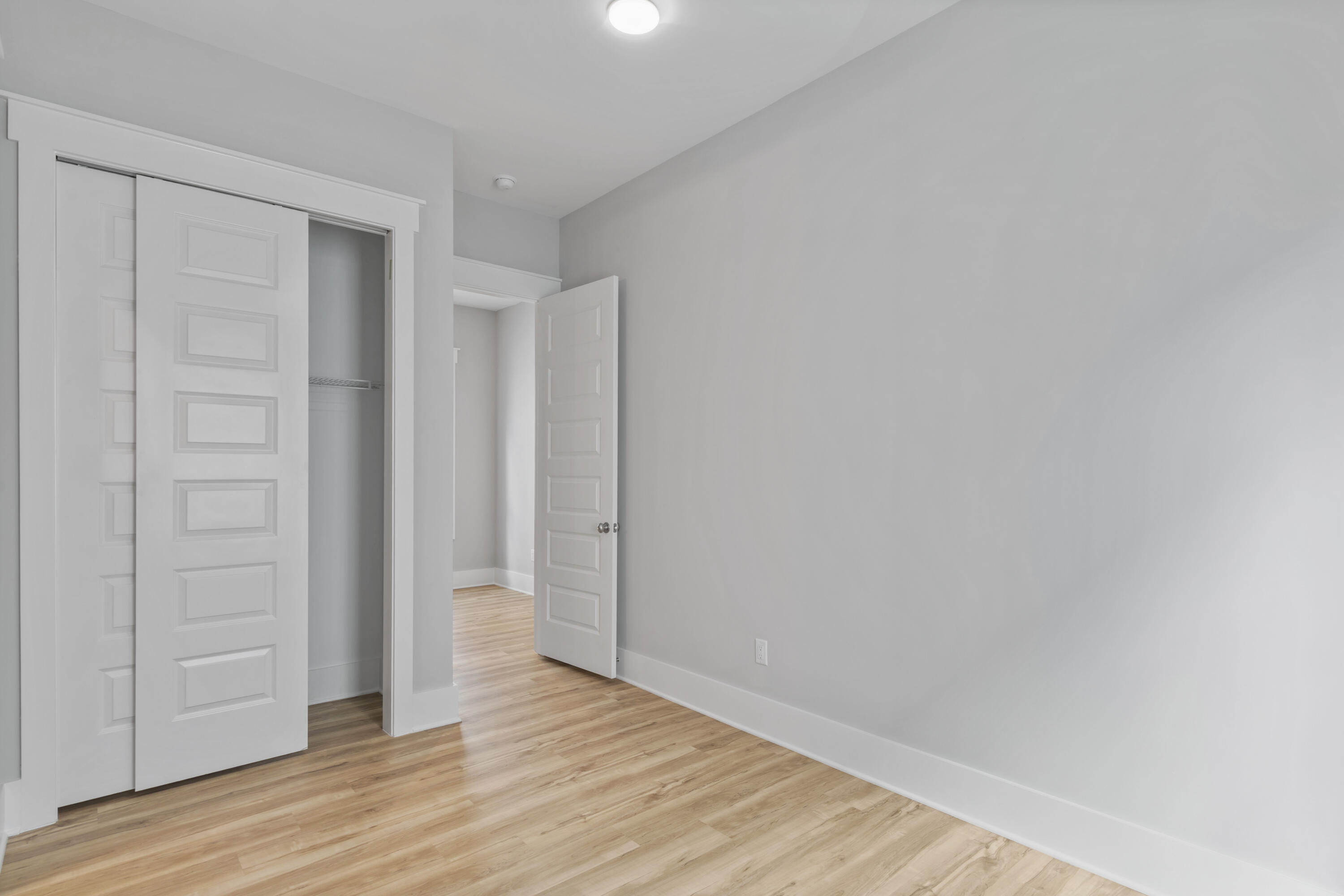 21 W Queen Palm Drive