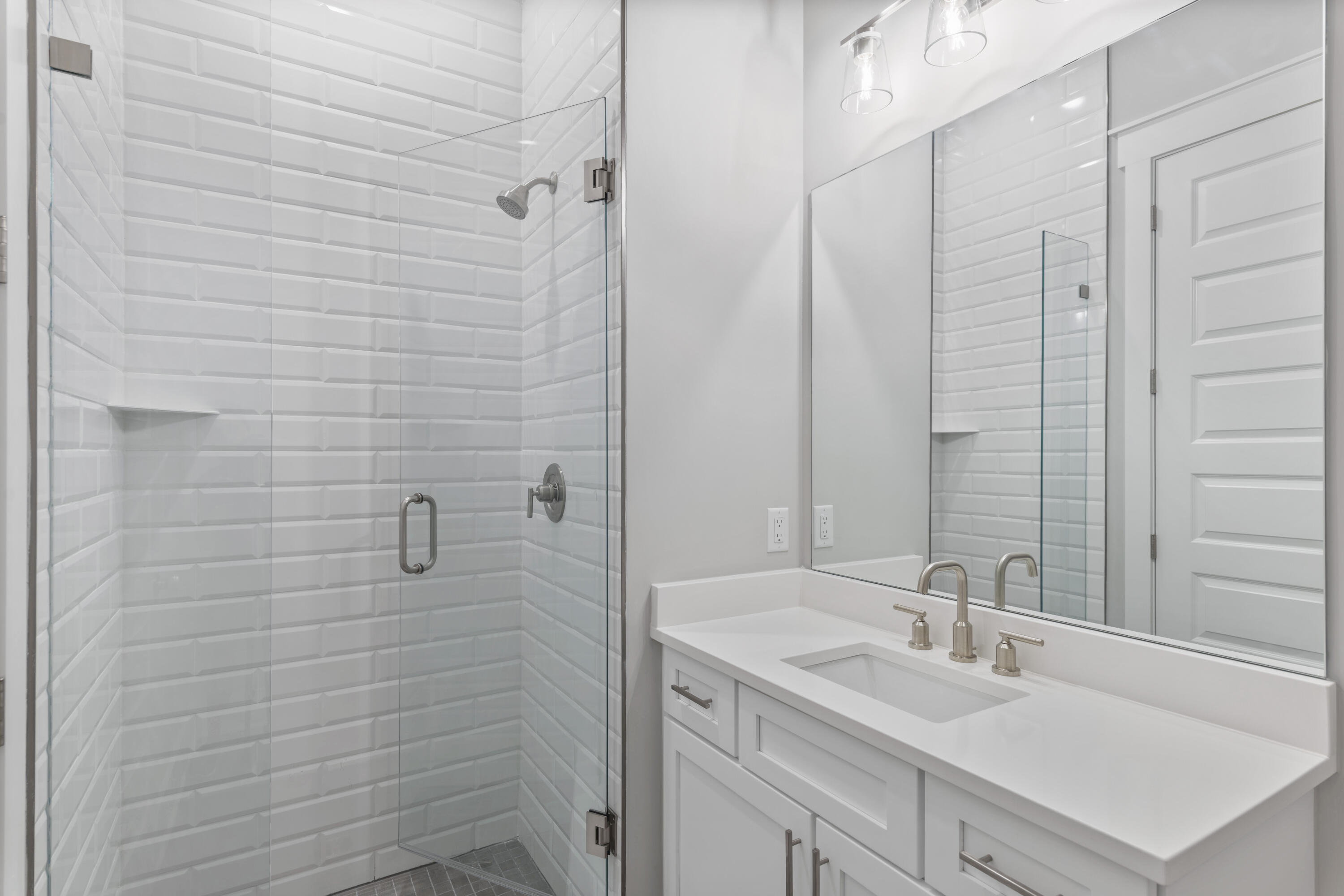 21 W Queen Palm Drive