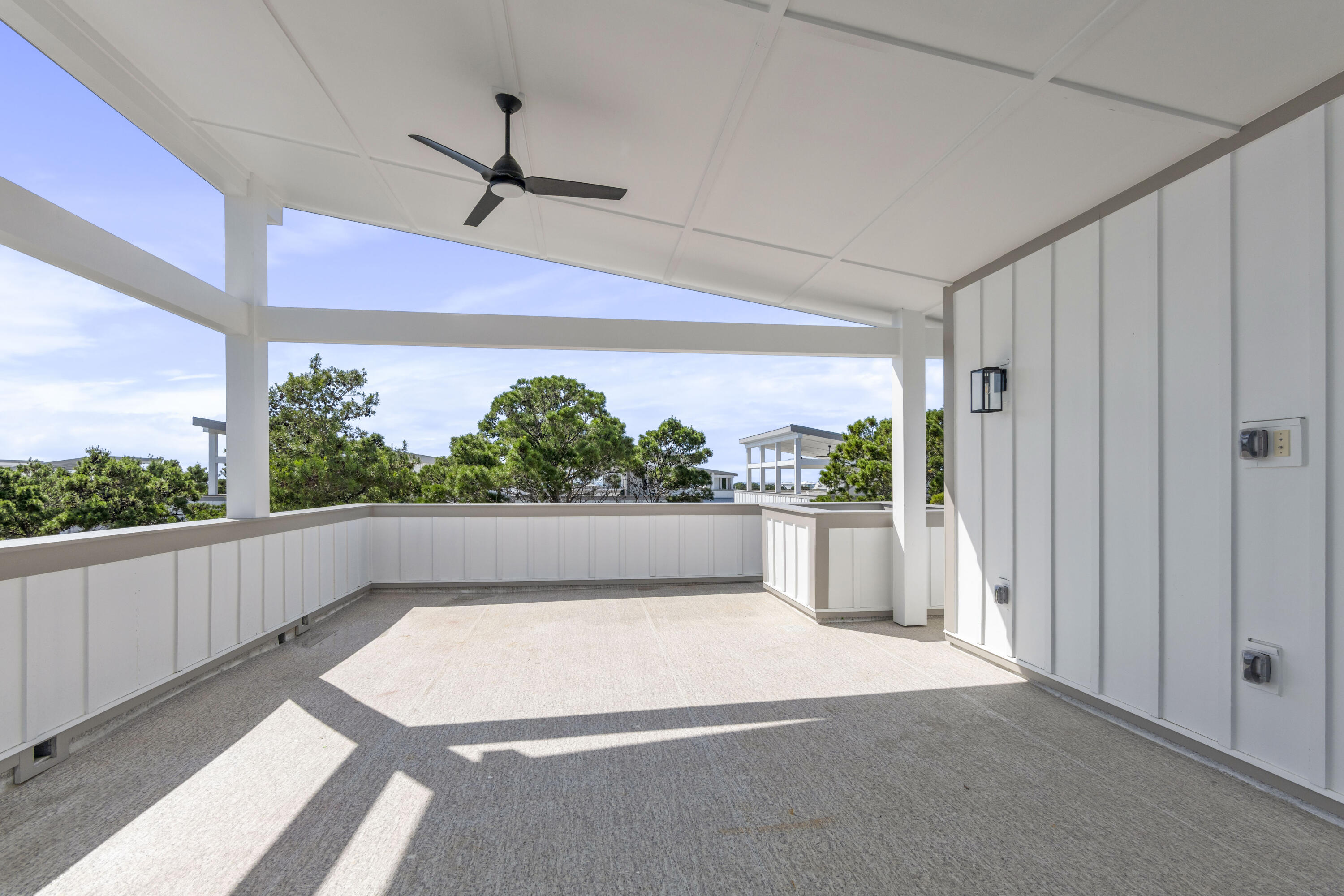 21 W Queen Palm Drive
