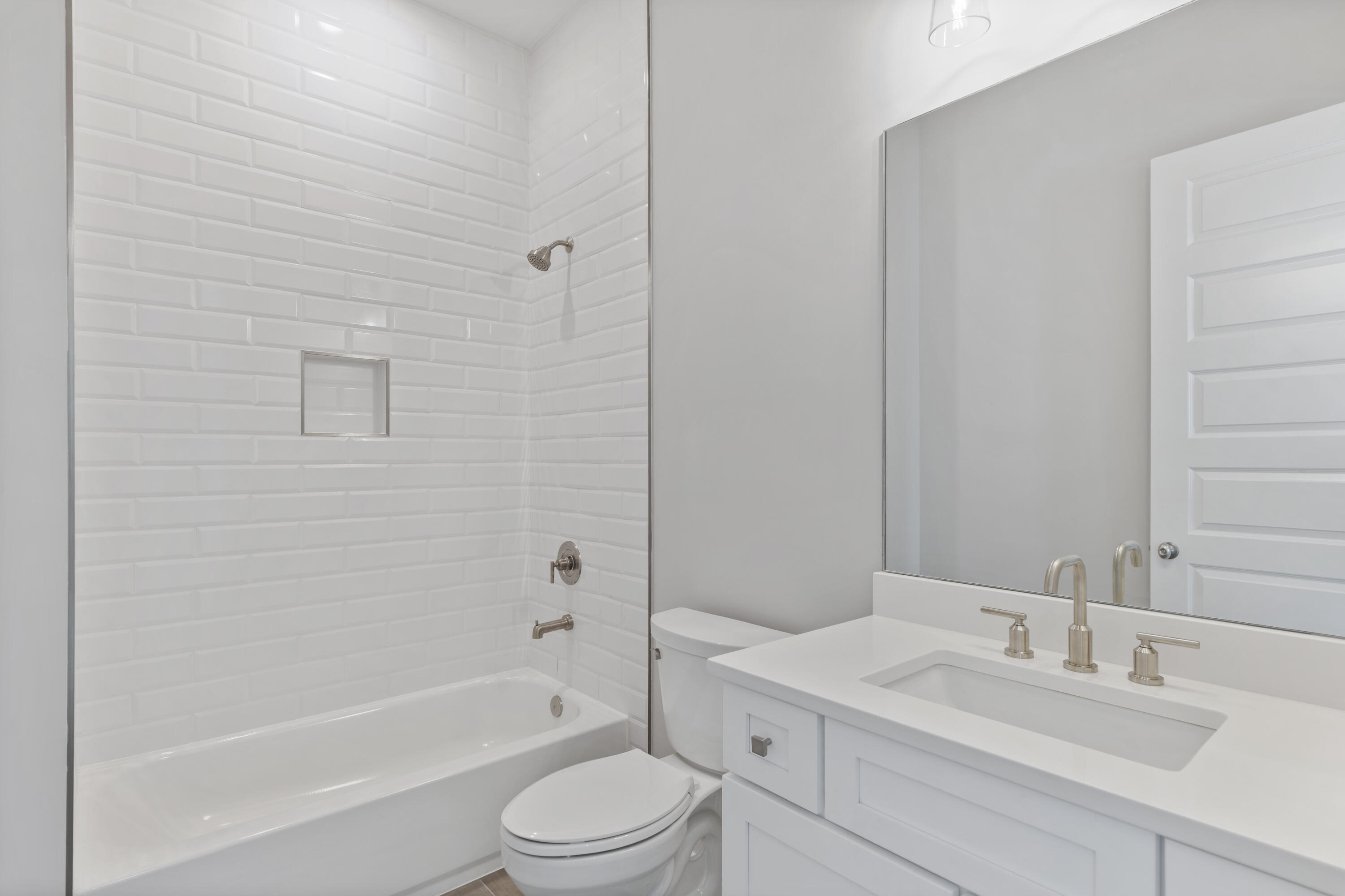 21 W Queen Palm Drive