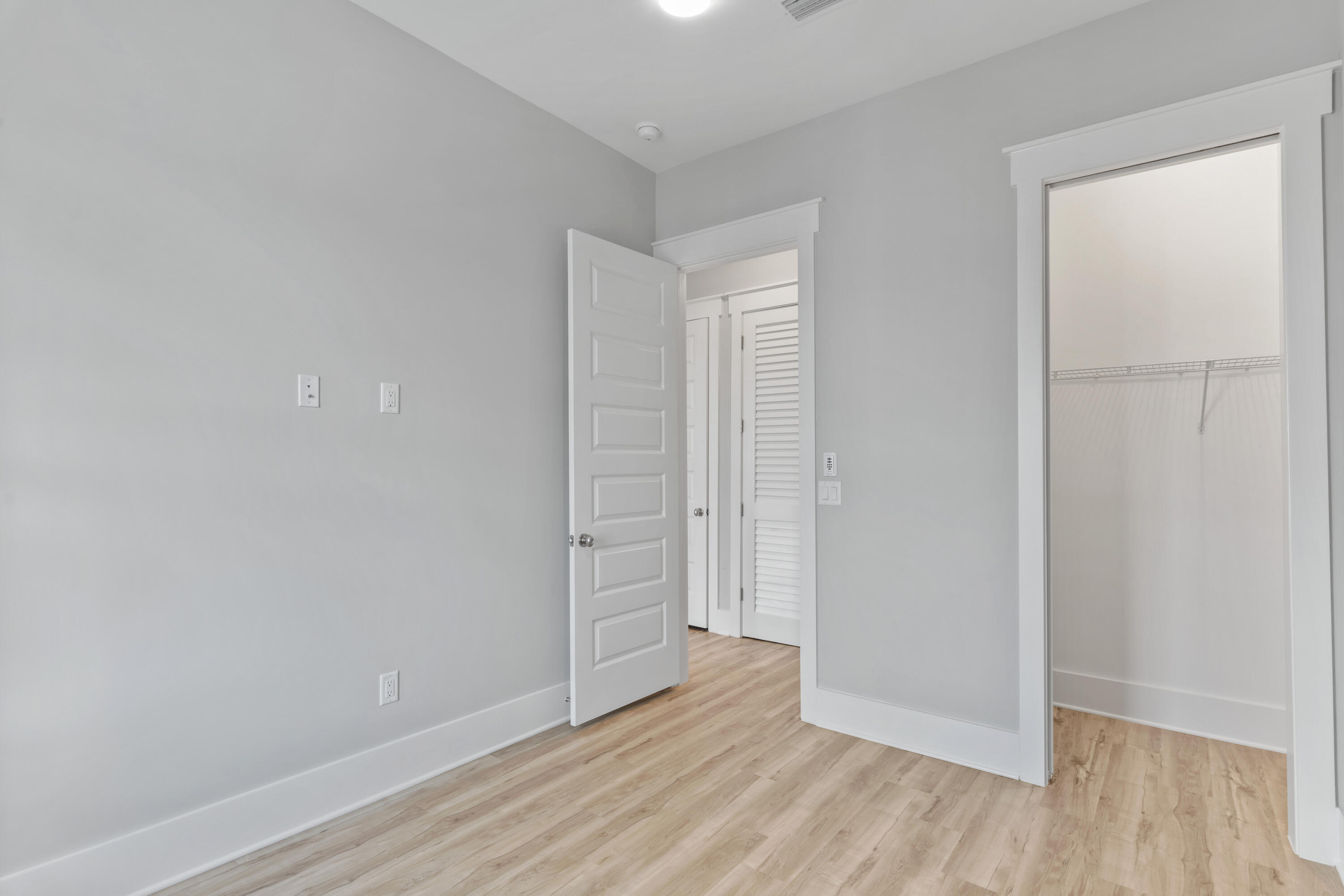 21 W Queen Palm Drive